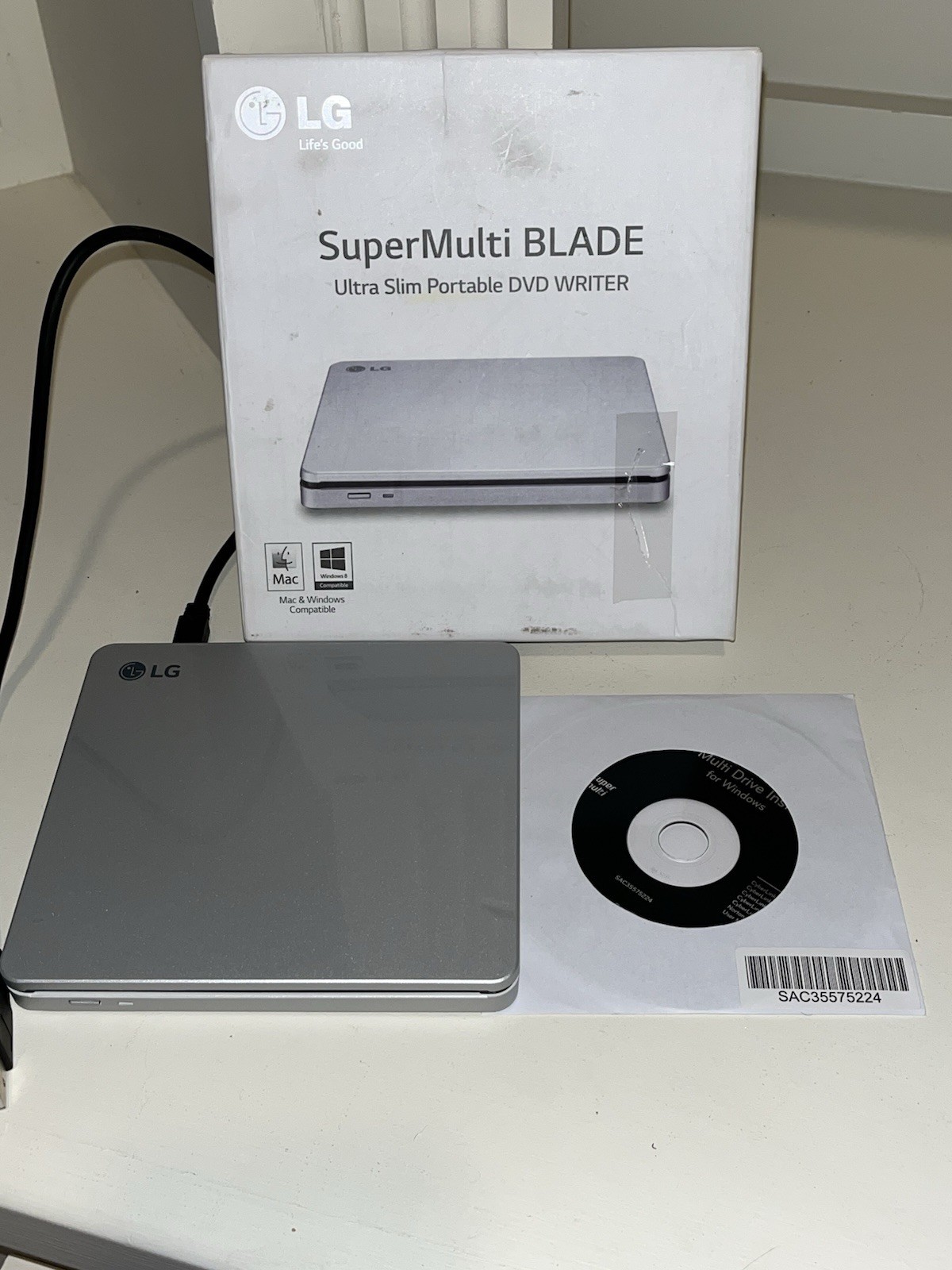 LG SuperMulti BLADE Ultra Slim Portable DVD Writer