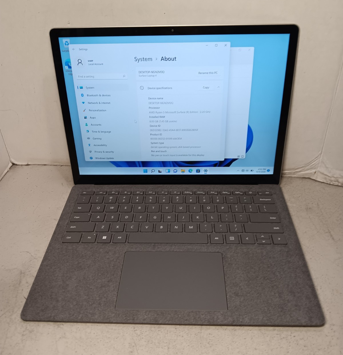 Microsoft Surface Laptop 4 13" AMD Ryzen 5 8GB RAM 256GB SSD Windows 11 #69