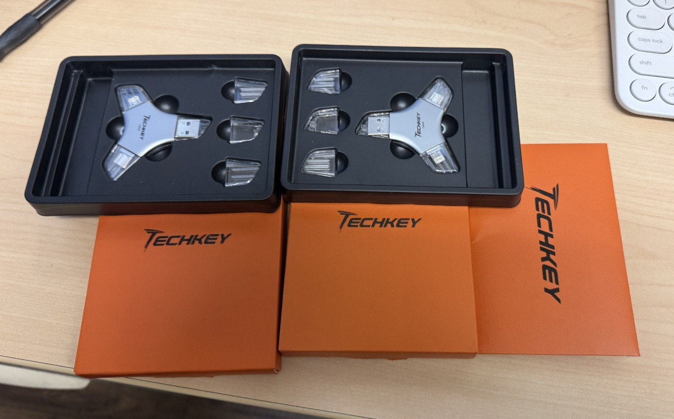 Lot of 2 - TECHKEY 3-in-1 128GB USB 3.0 Flash Drive for iPhone USB-C