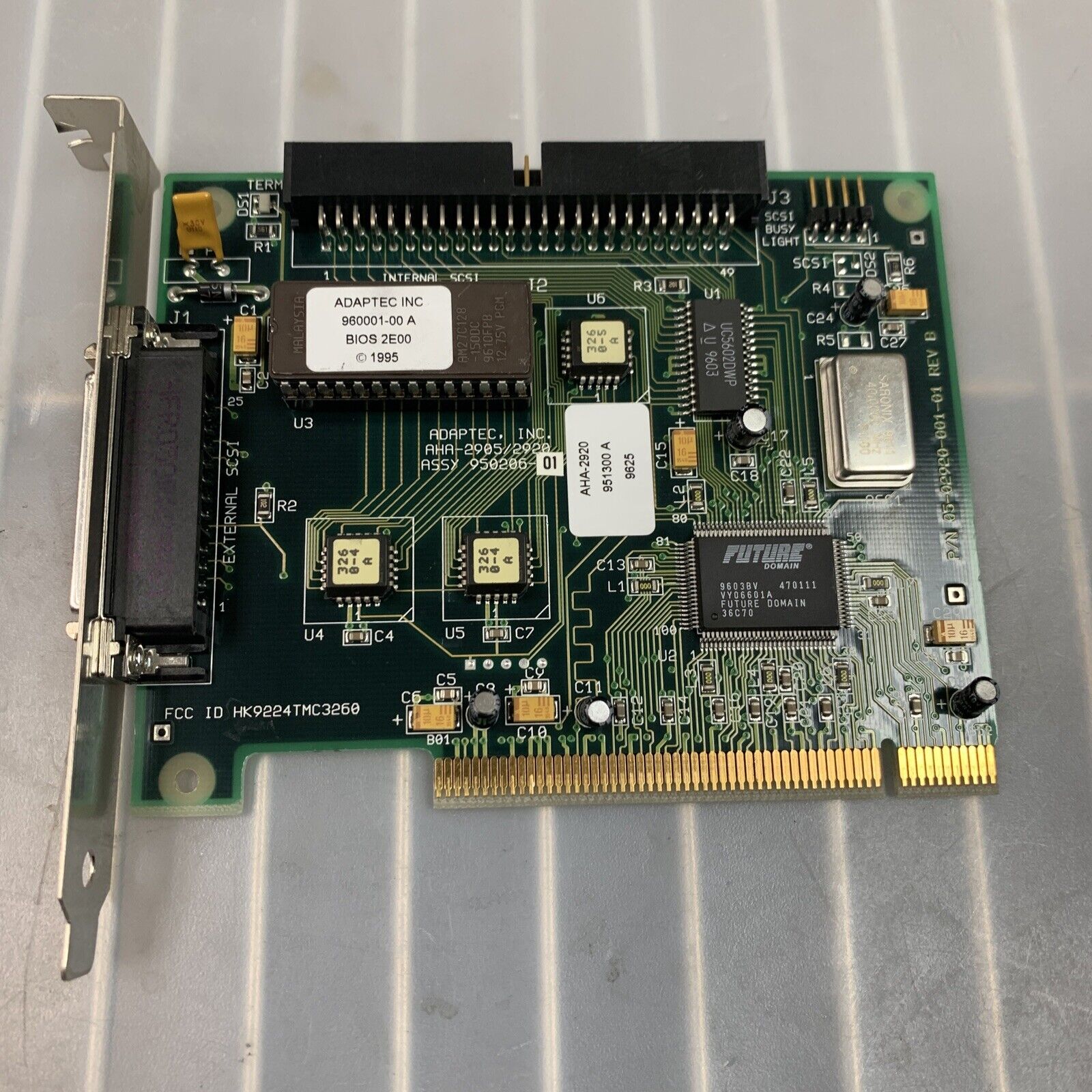 Adaptec SCSI PCI Controller Card AHA-2920