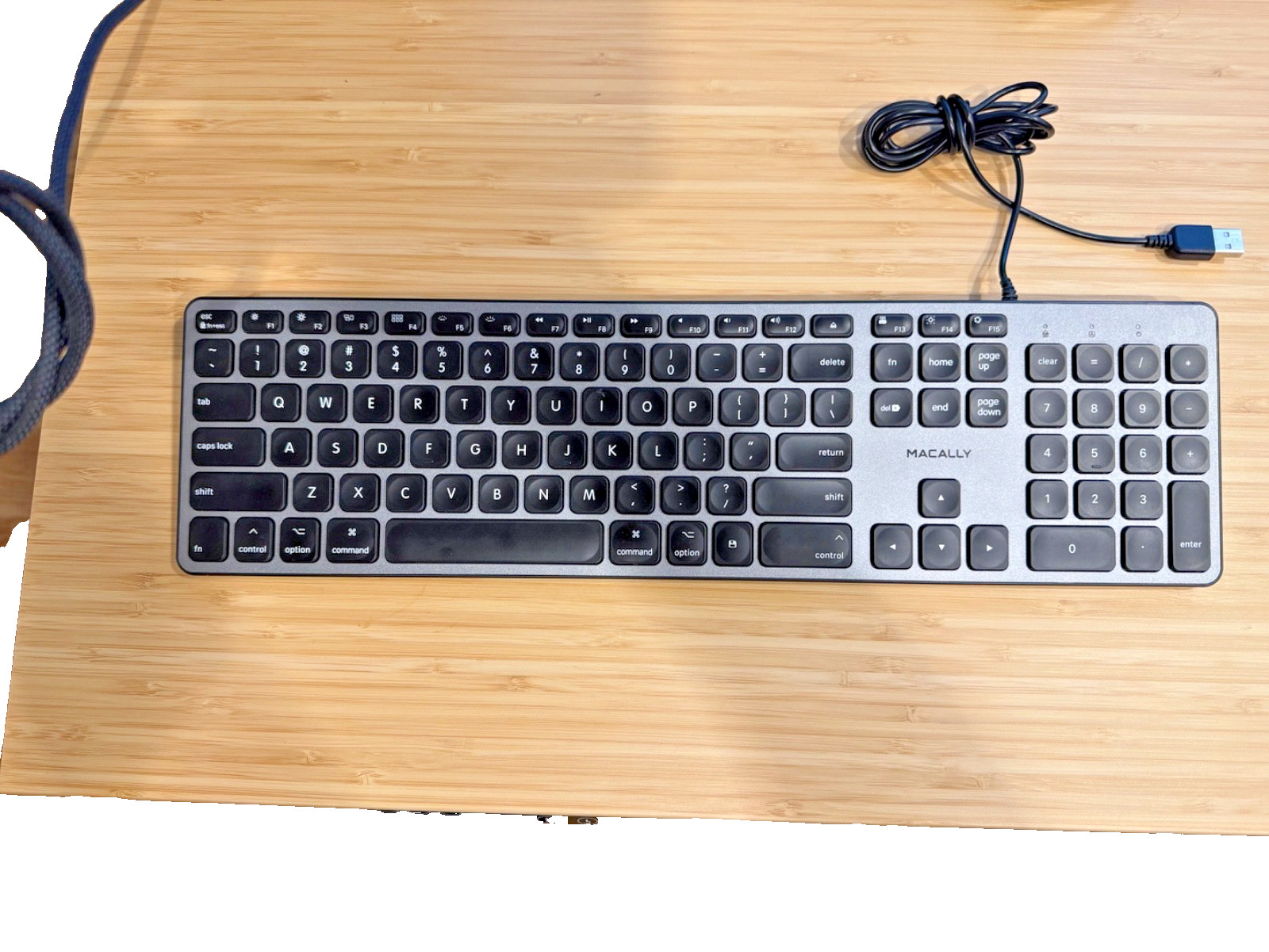 Macally Wired USB A Keyboard for Mac with back lit, model:BLSLIMKEYPROSG.