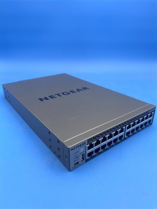 NETGEAR XSM4324CS M4300-24G 24-Port 10GbE Managed Switch USED