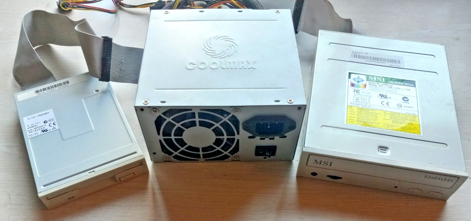 CPU LOT - Sony 3.5" Floppy Drive MPF920-Z, Coolmax V-400, MSI CR52-A2 CD-R/RW