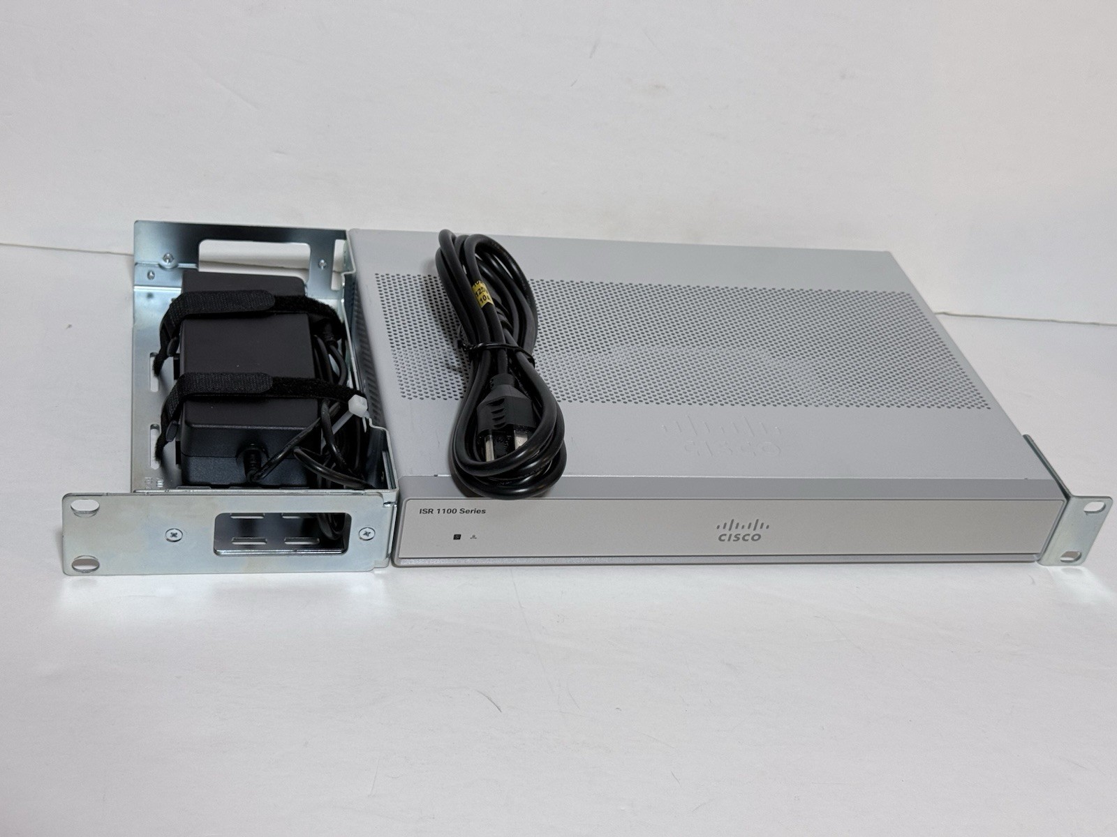 ✔️NEW UNUSED✔️ CISCO C1111-8P ISR 1100 8 Port Gig Ethernet Router ✔️w/ Rack Hdwe