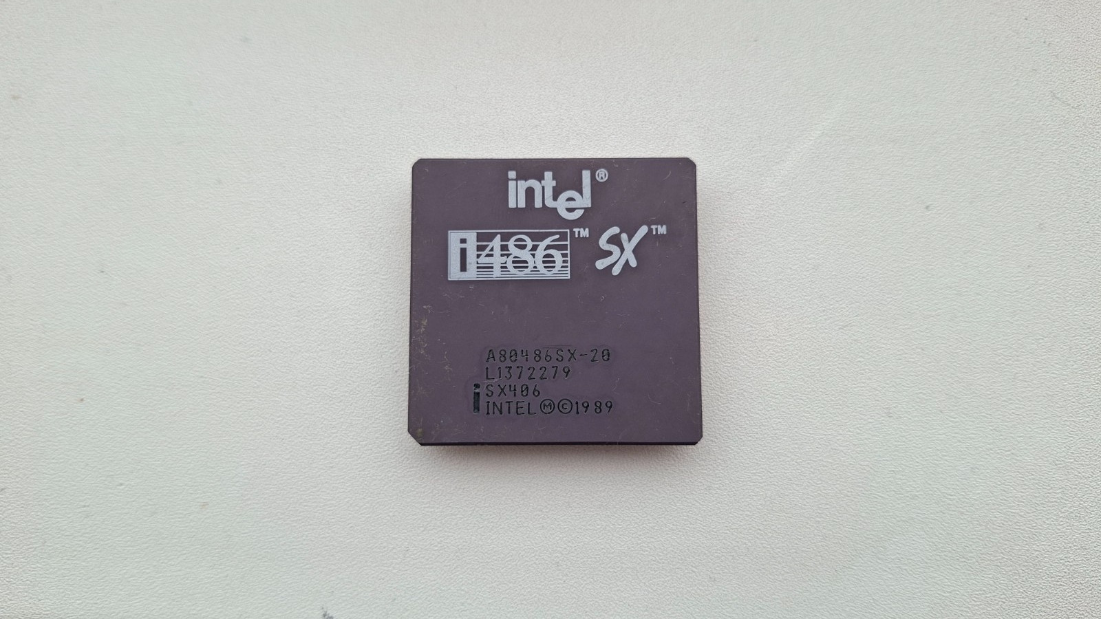 Intel A80486SX-20 SX406 486SX-20 early date rare 80486 Vintage CPU GOLD