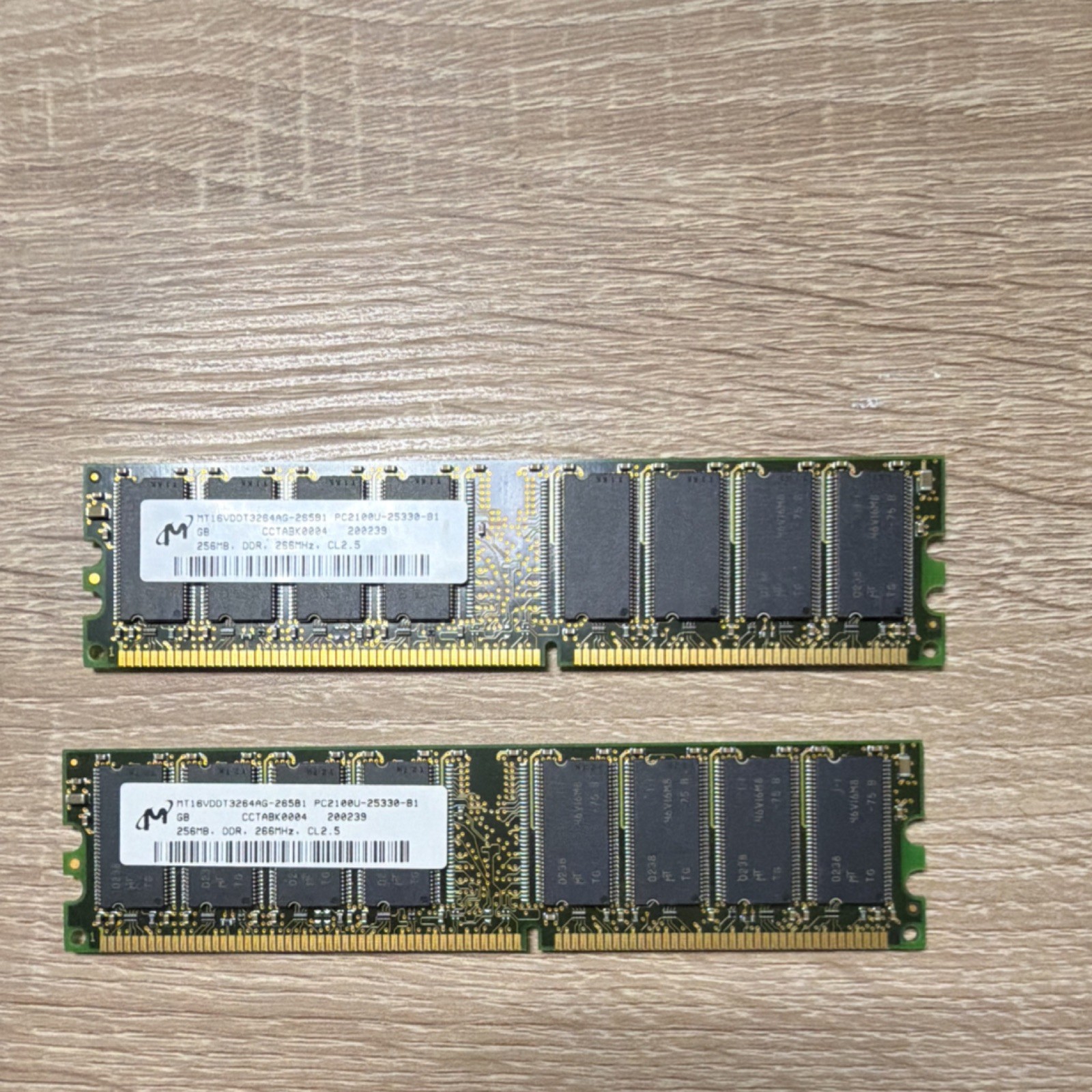 Micron 512MB (2x256MB) DDR1 PC2100U DDR-266 184-Pin Unbuffered DIMM