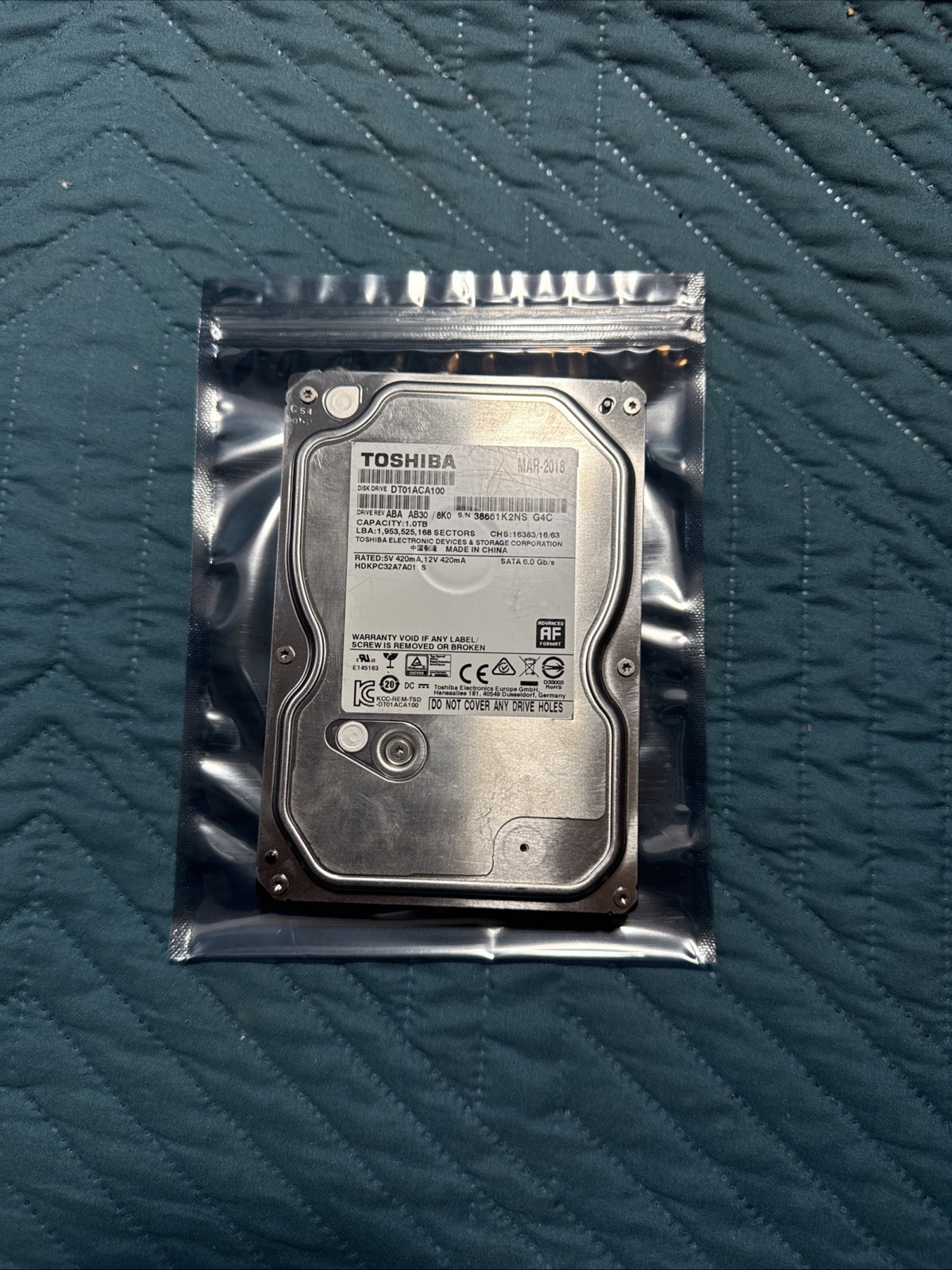 Toshiba DT01ACA100 1 TB 3.5" SATA III 3.5 in Desktop Hard Drive