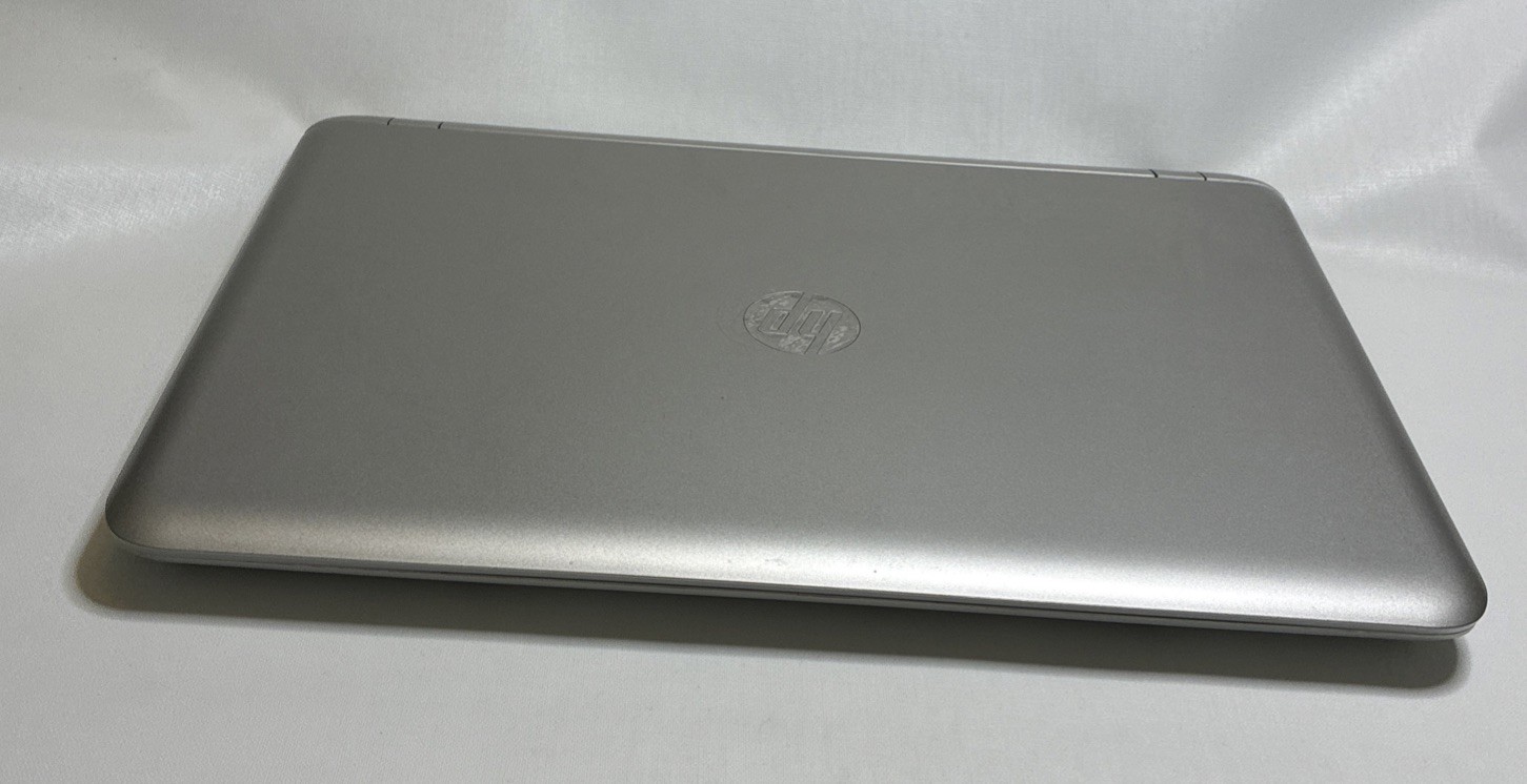 HP Pavilion 17.3" i3-5020u @2.2GHz 4GB RAM HDD Windows 10 Home