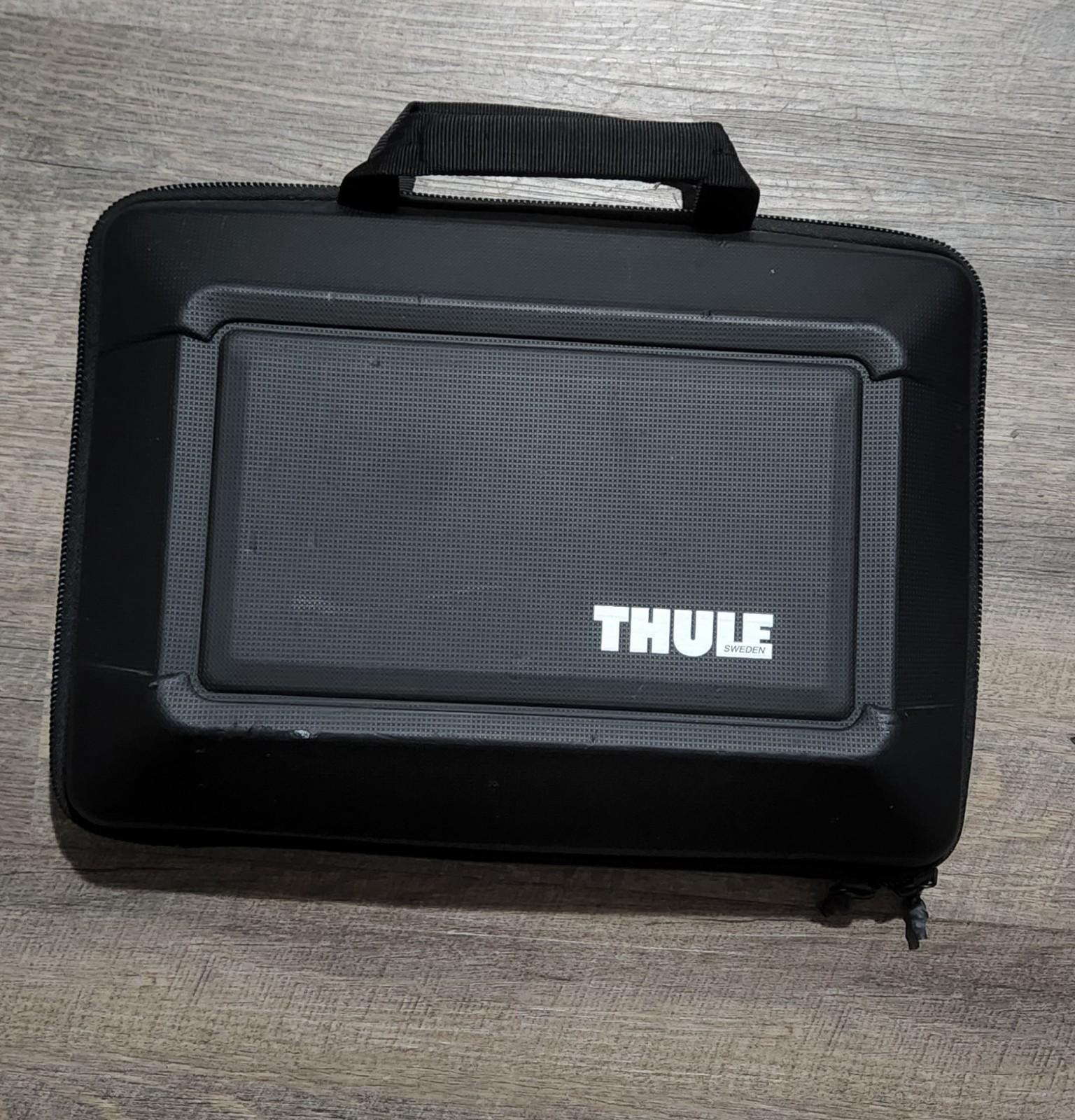Thule Gauntlet 3.0 Laptop Sleeve Padded Case 15” Green Yellow MacBook Pro Retina