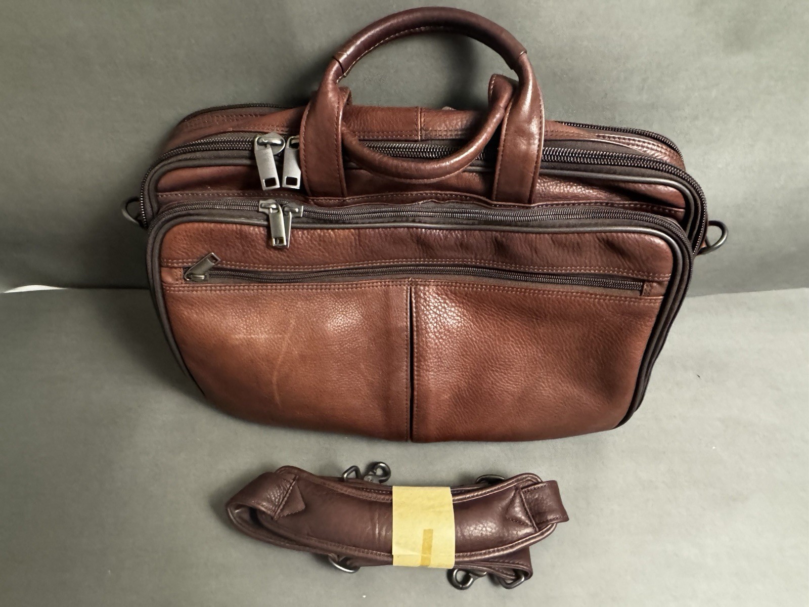 Vintage Y2K Heritage Brown Leather 17” Laptop Briefcase Business Bag With Strap