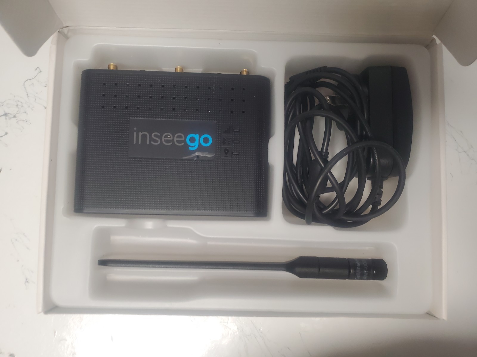 INSEEGO SKYUS 160 4G CELLULAR GATEWAY (SKG1EM7455) w/ AC Adapter & 1 Antenna