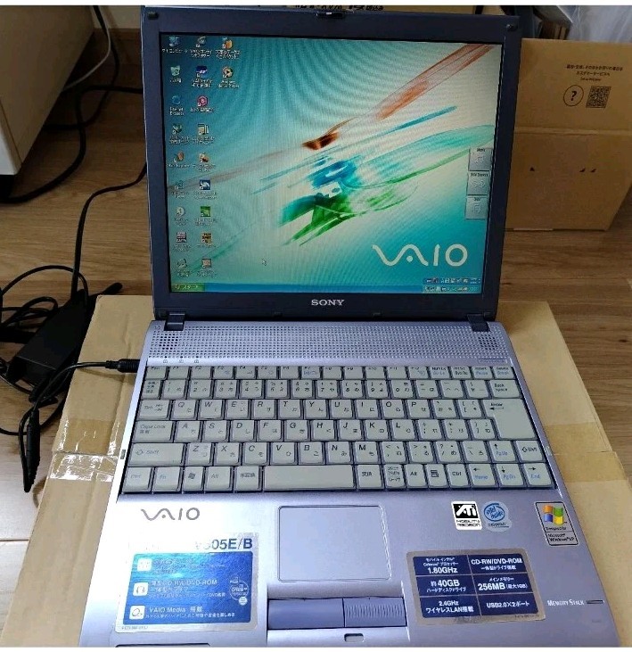 Sony VAIO PCG-V505 Win XP Japanese Model Tested Laptop w/ AC Adapter Chipped