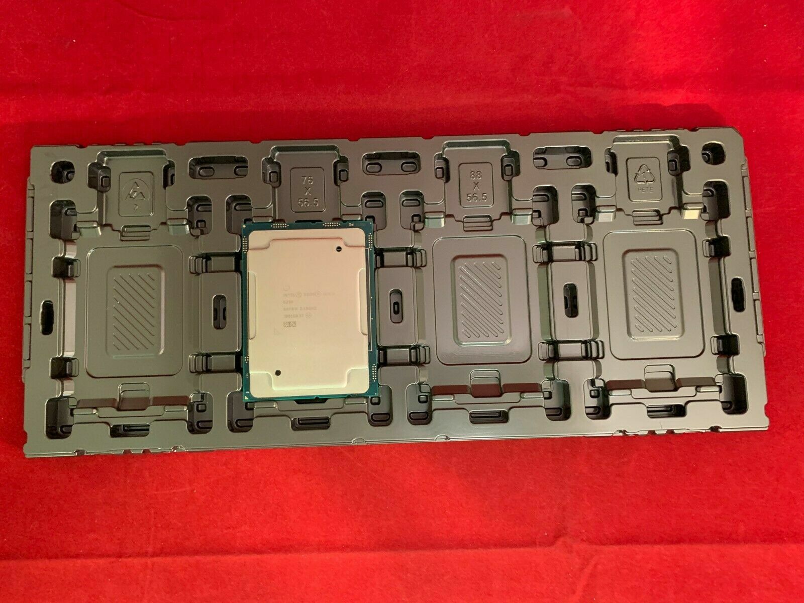 Intel Xeon Gold 6234 3.3GHz 24.75MB 8 Core FCLGA3647 CPU PROCESSOR SRFPN ***