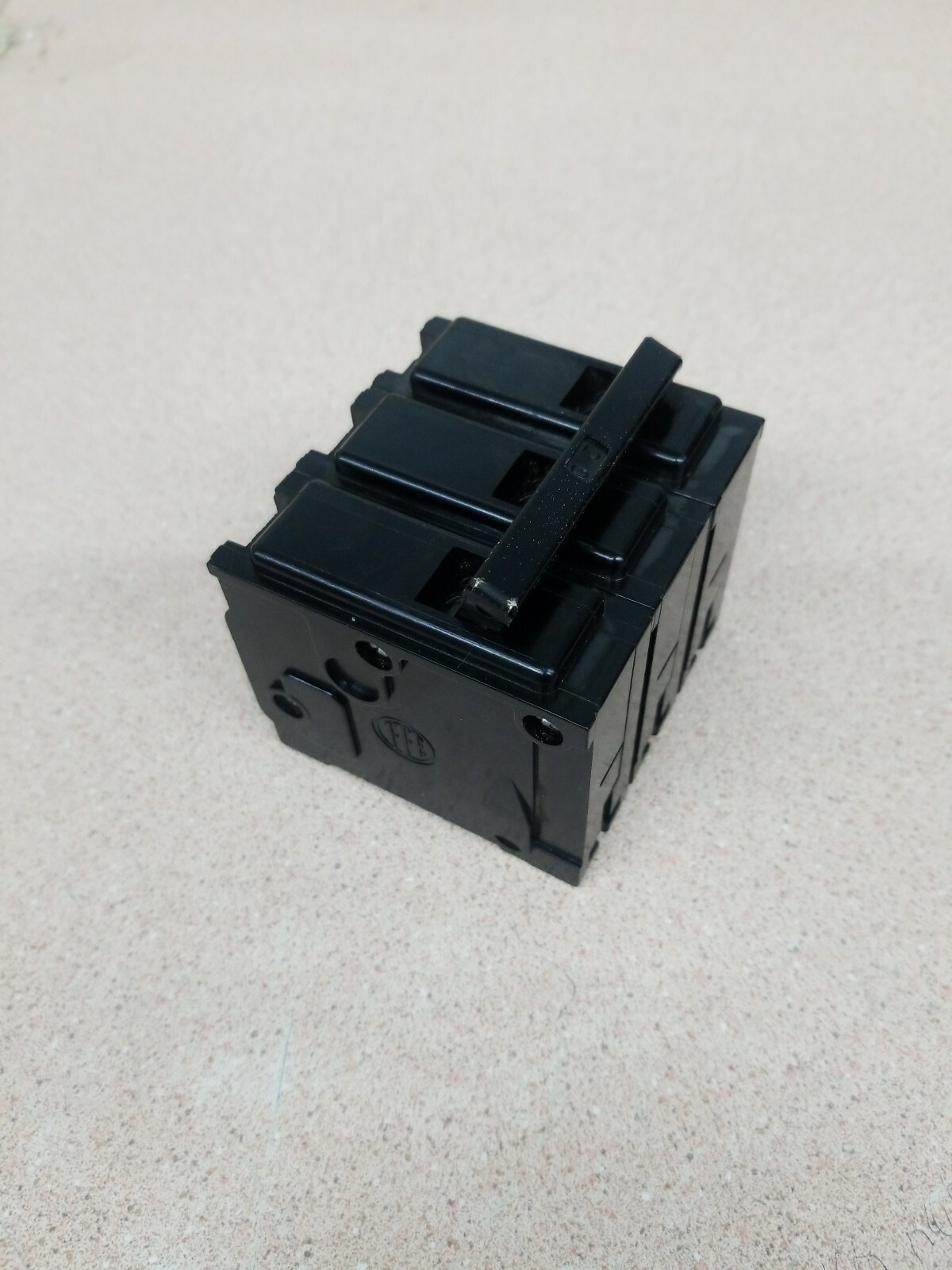 I-T-E CIRCUIT BREAKER CO. EQ-P320 CIRCUIT BREAKER 3 POLE 20 AMP 