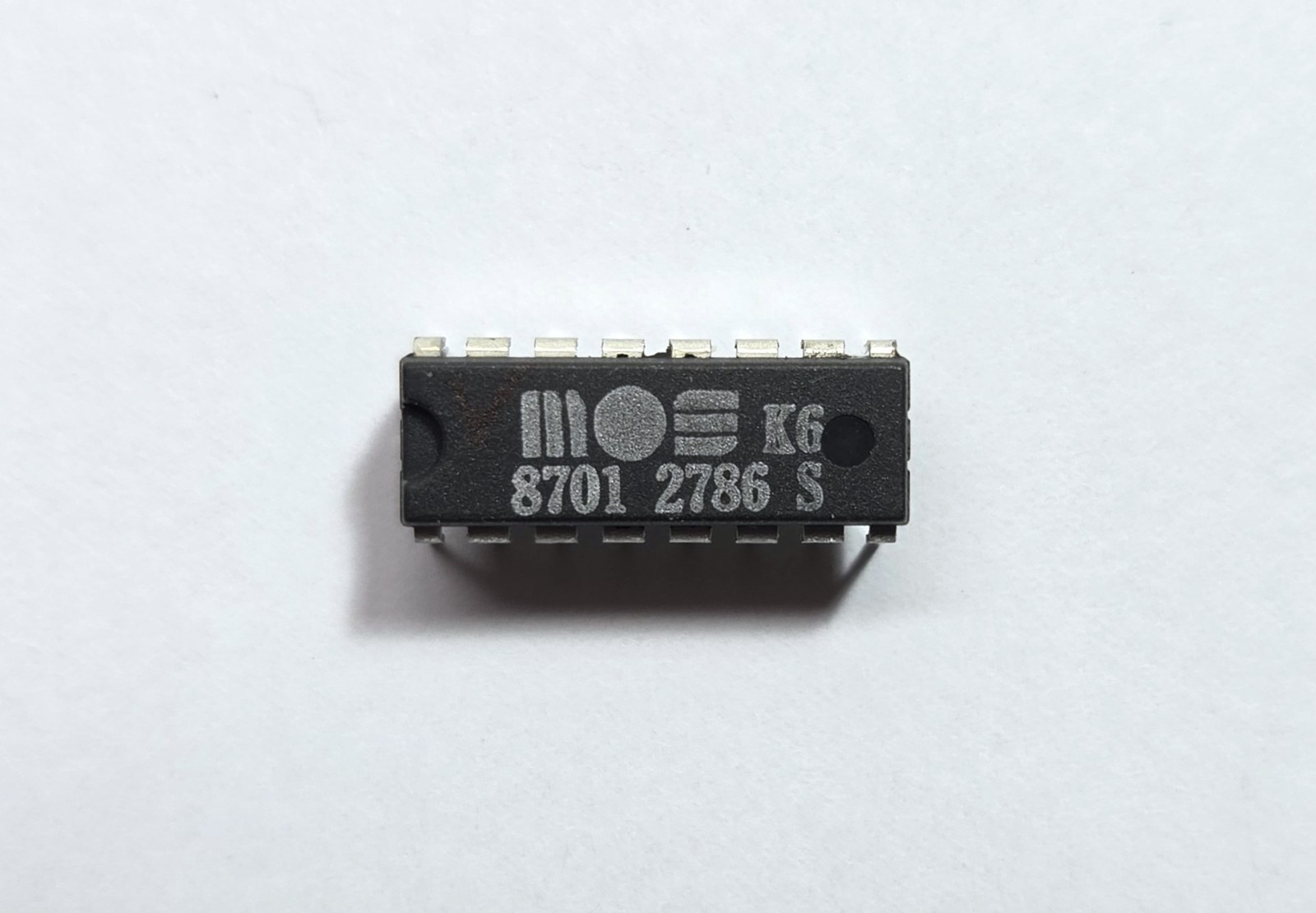Commodore MOS 8701 Clock Generator Timing Chip C64/C128 (7701) #2786