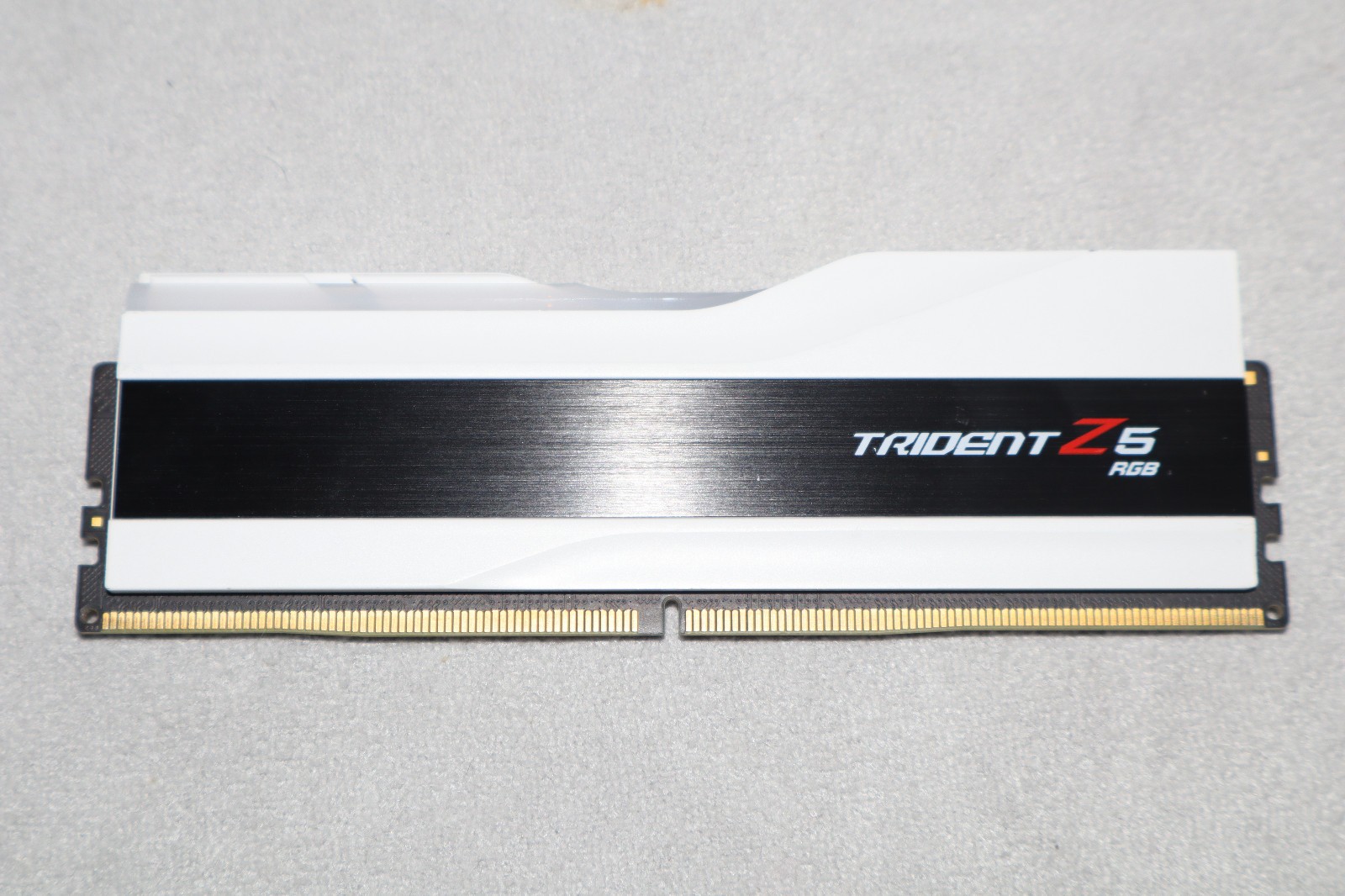 G.skill Trident Z5 RGB Series 16GB DDR5-6400 (PC5-51200) CL32-39-39-102 single