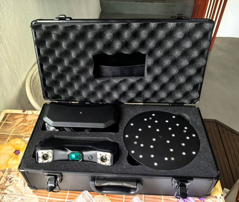 1pcs NEW  REVOPOINT Laser 3D Scanner Professional MetroX Pro  DHL or FedEX