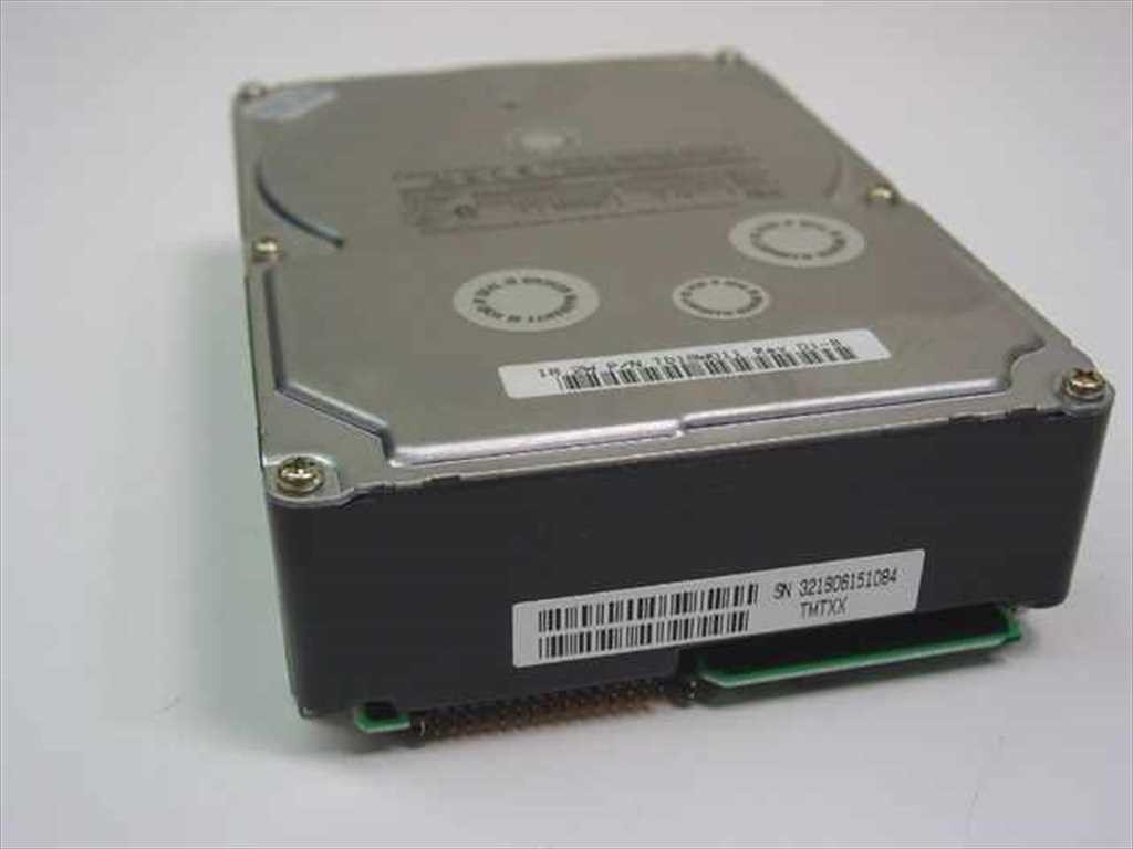 Quantum Atlas III 18.2GB 3.5" SCSI HH Hard Drive 68-Pin TD18W011 Rev 01-B