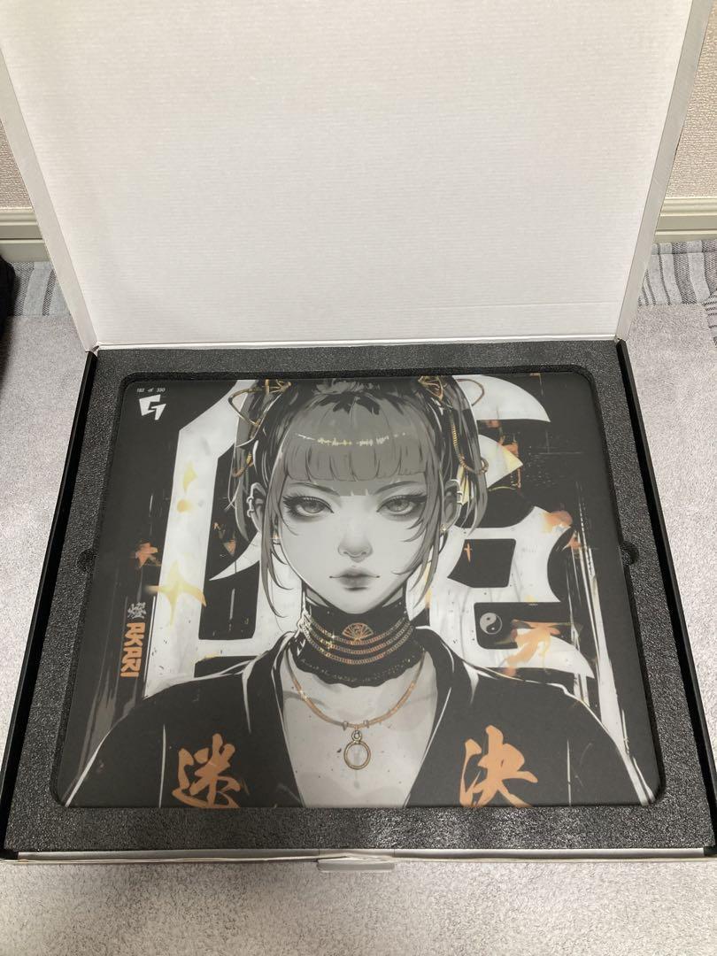 GLSSWRKS Akari Premium Glass Mousepad Gold Color Limited Gaming Mouse Pad Used