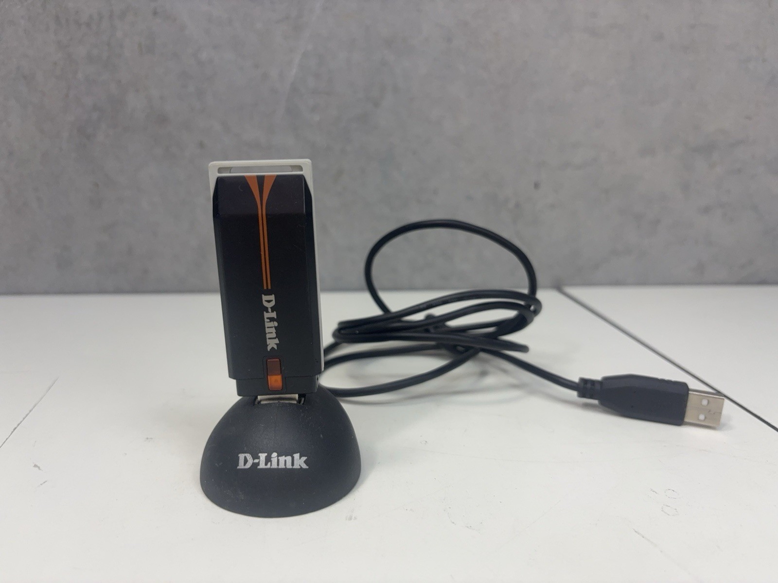 D-Link WUA-1340 Wireless G USB Adapter WiFi Dongle with Desktop Cradle Stand