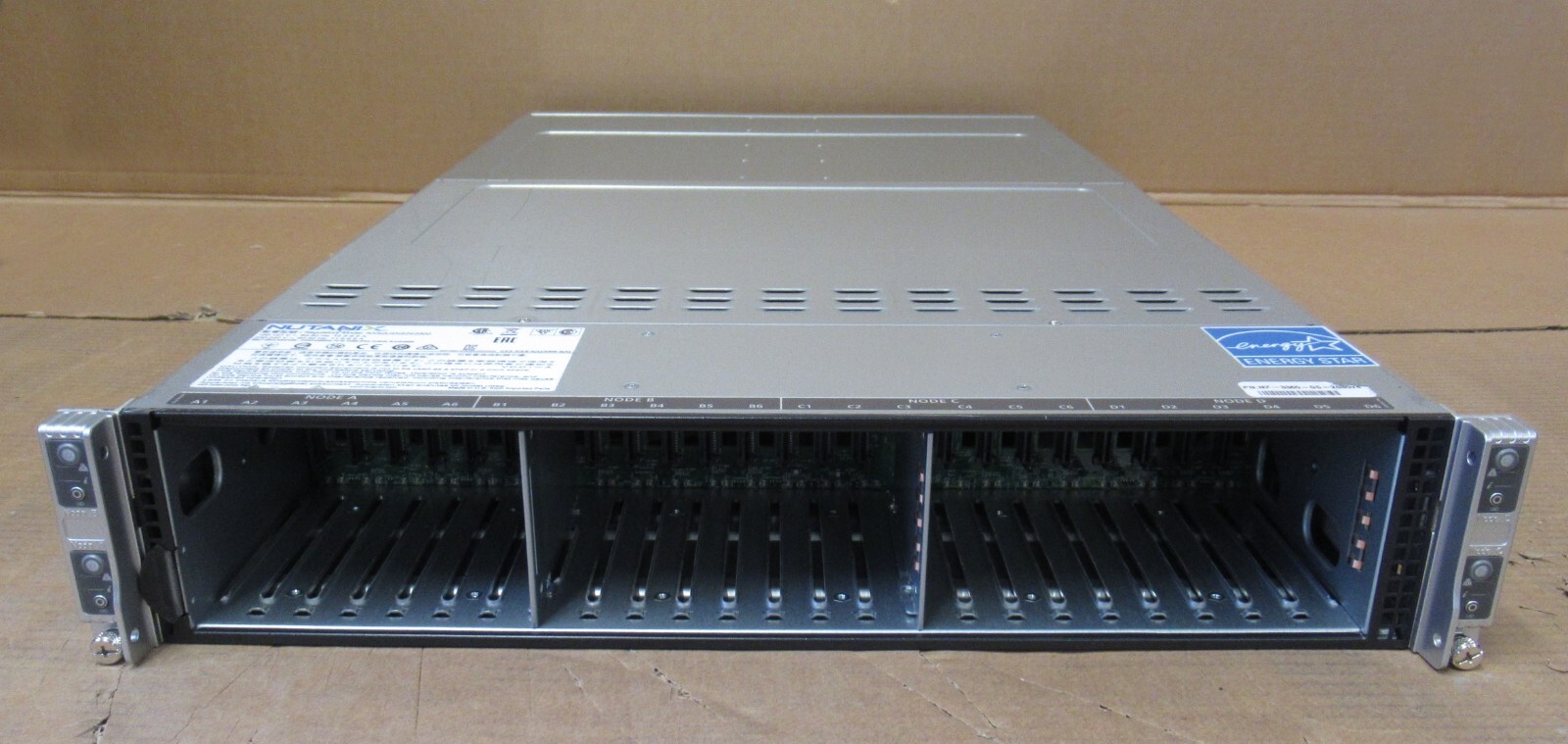 Supermicro SuperServer CSE-217 4x Node 8 E5-2680v4 128GB 24 x 2.5" X10DRT-P-G5