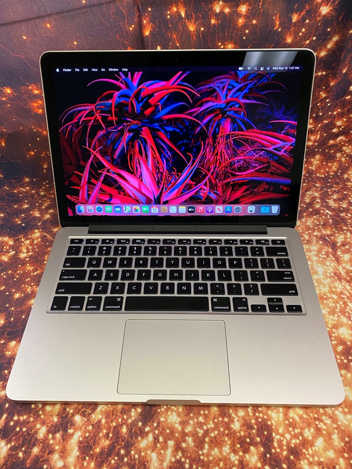 2015 Apple MacBook Pro 13" Retina 8GB-128GB SSD HD. OS Monterey. Good Condition
