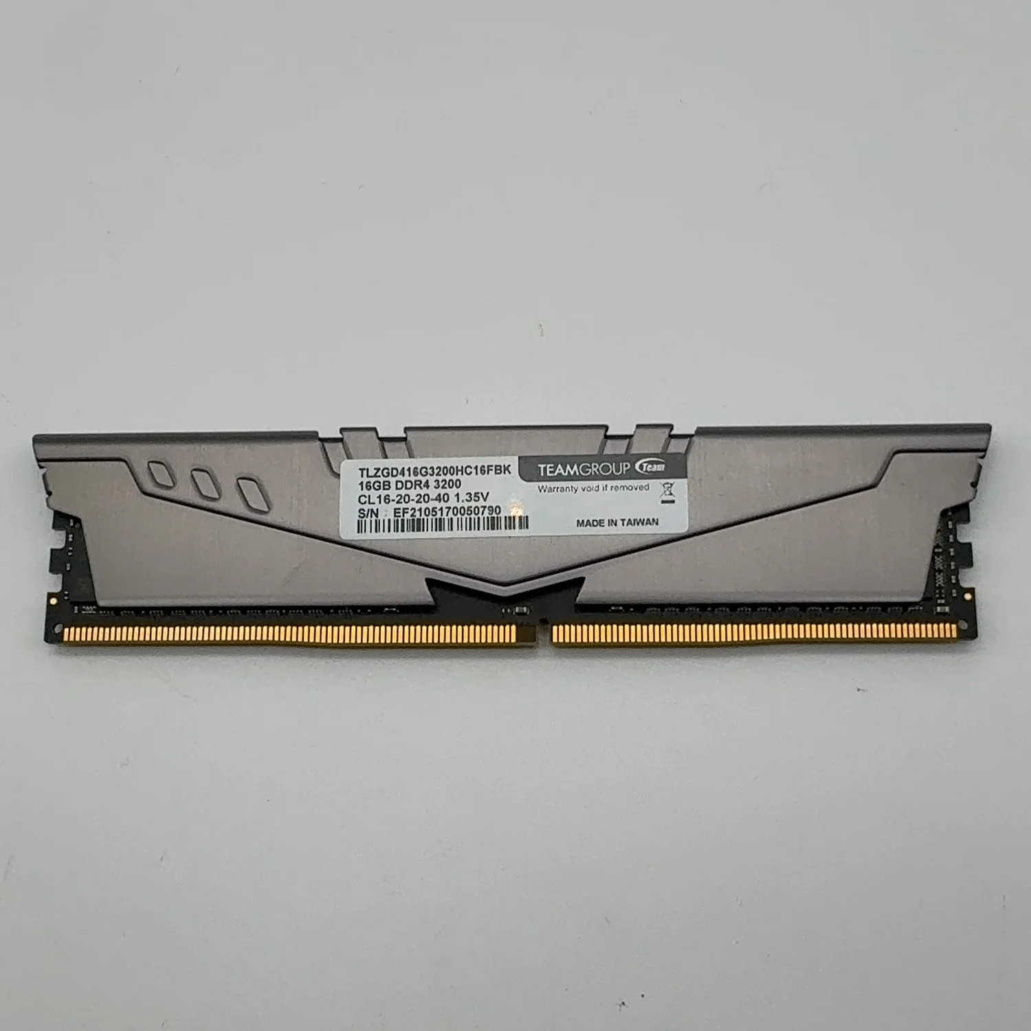 TeamGroup T-Force Vulcan 16GB (1x16GB) RAM DDR4 3200MHz  F4-3600C16Q-32GTRSC