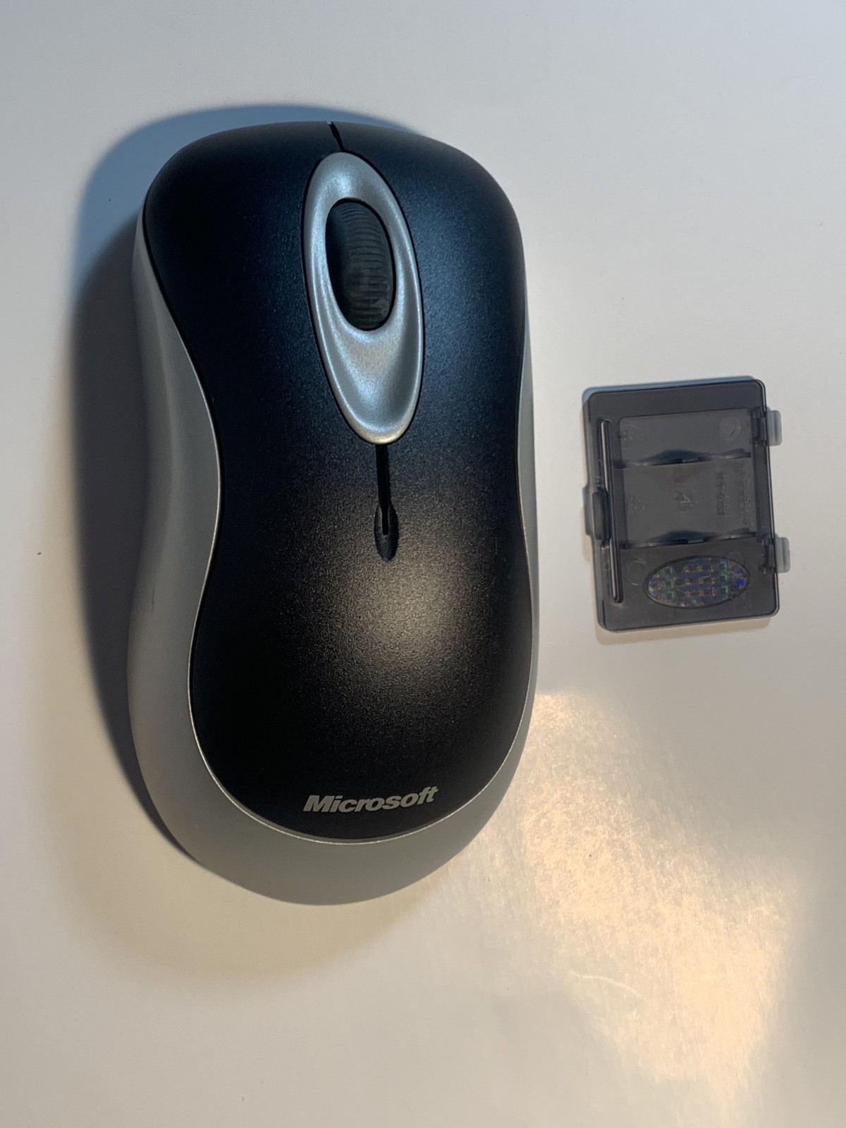 X806939 - Microsoft Wireless Optical Mouse 2000-RARE Microsoft  Tested (155-3).
