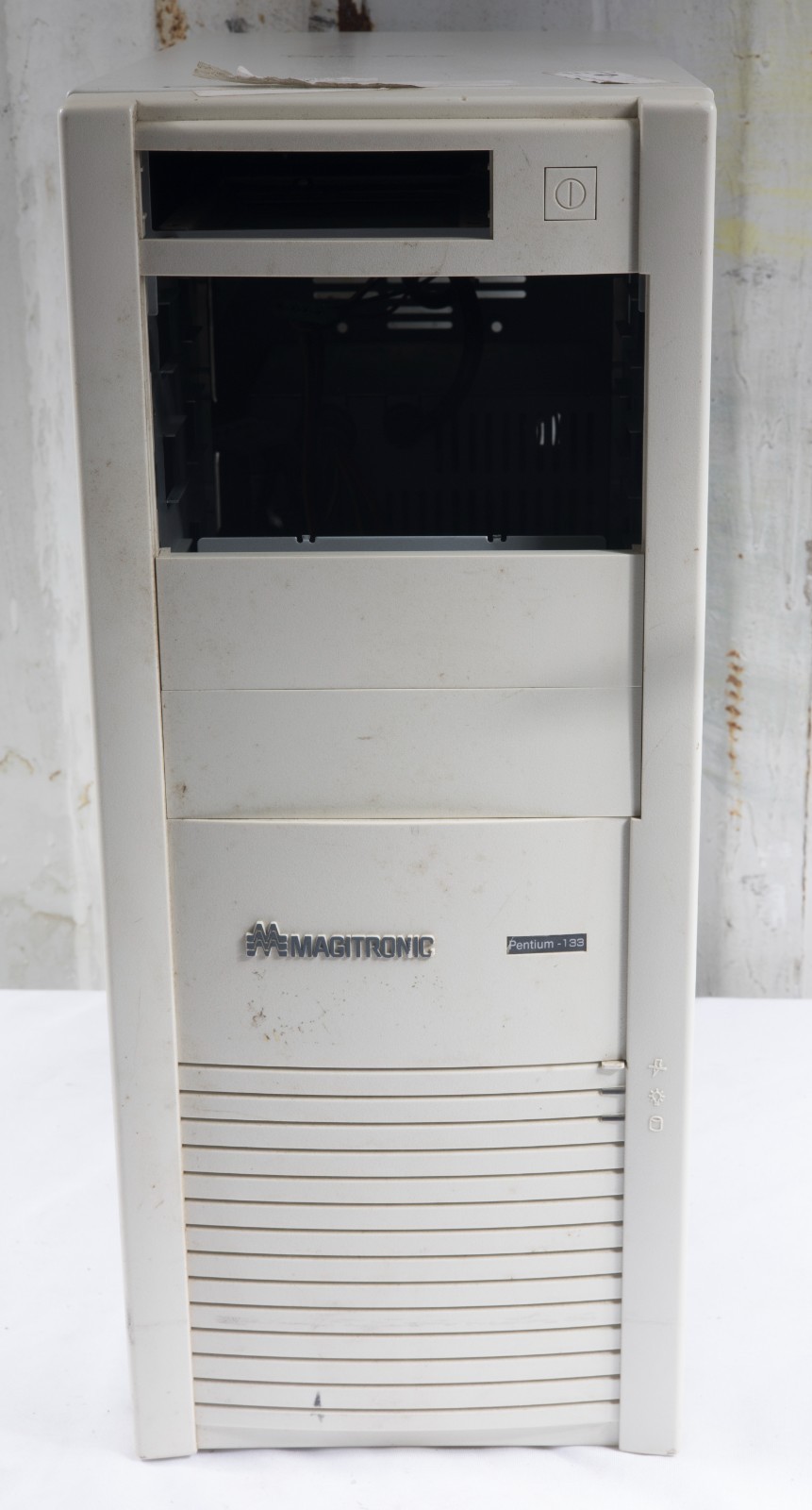 Magitronic tower computer case AT tested to power on CASEB15