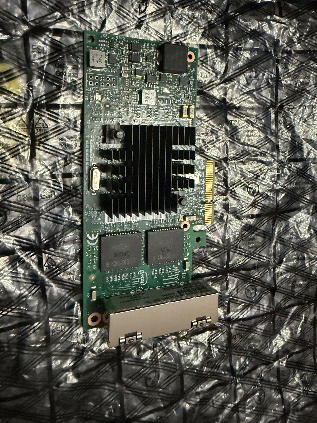 Intel I350-T4 V2 Quad Port Gigabit Ethernet Server Adapter I350T4V2BLK