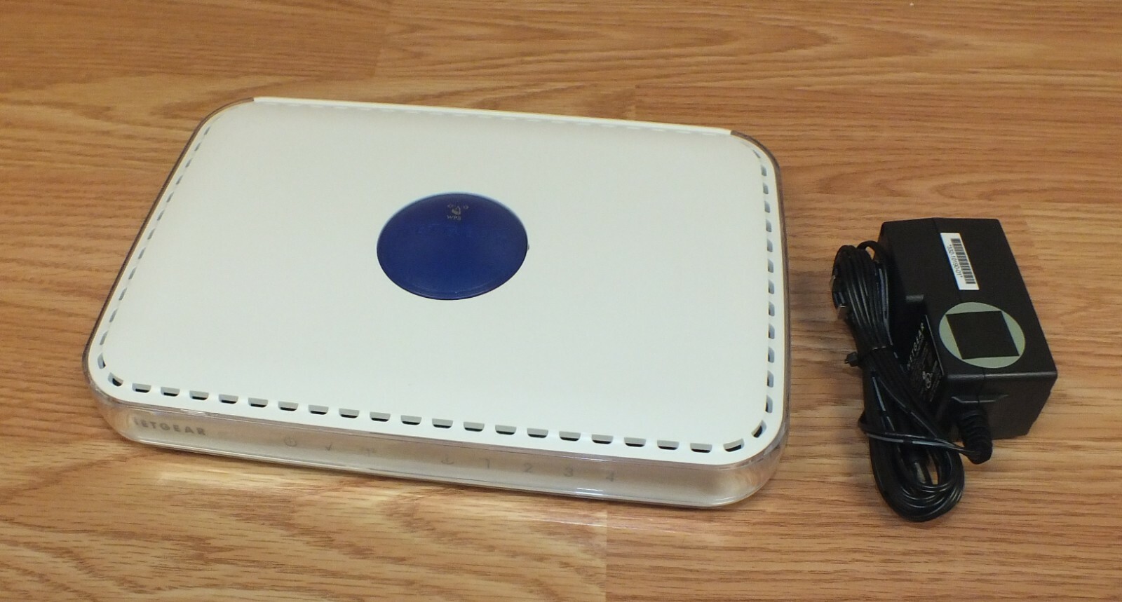 NETGEAR RangeMax N150 150 Mbps Secured 4-Port 10/100 Wireless Router (WPN824 V3)