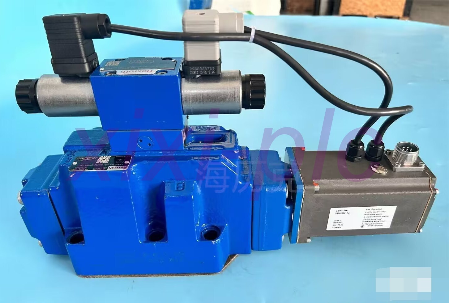 1 pcs  NEW  R900249275 4WRKE25W6-350L-3X  proportional valve  DHL shipping