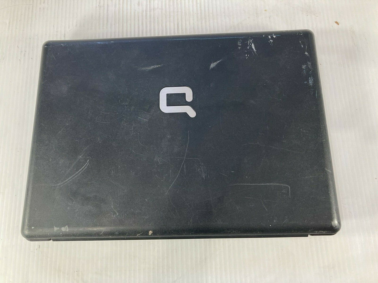 Compaq Presario F700 15.4" Laptop