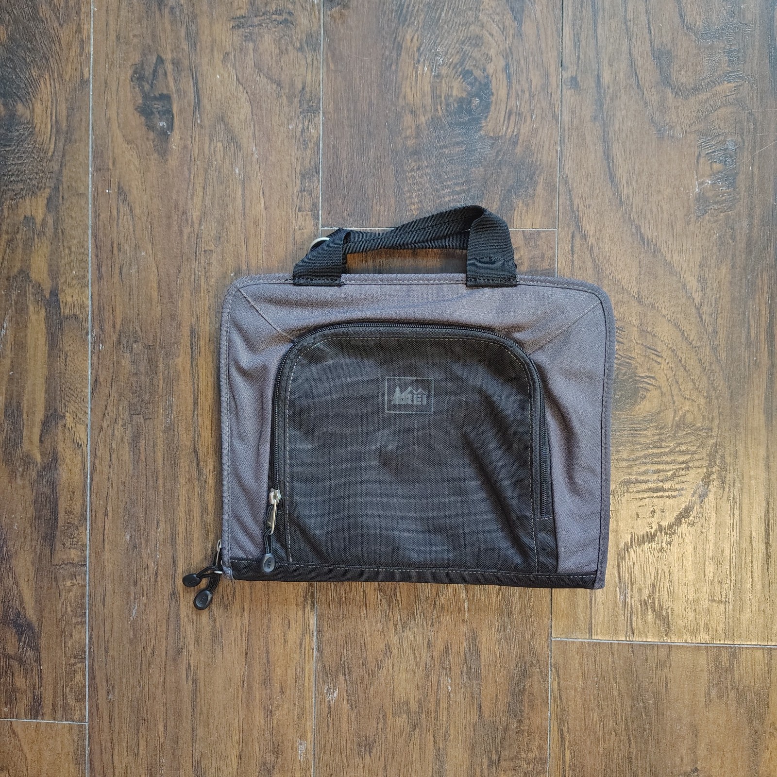 REI Tech Wrap Computer Sleeve Laptop Bag Messenger Tote Gray Black