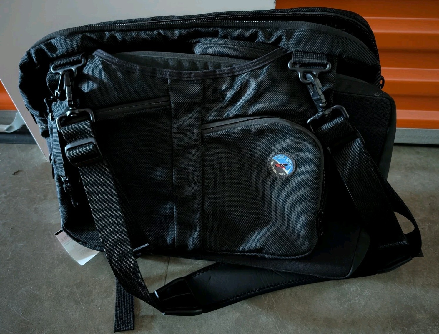 TOM BIHN Checkpoint Flyer Black Ballistic Nylon Padded Messenger Laptop Bag RARE