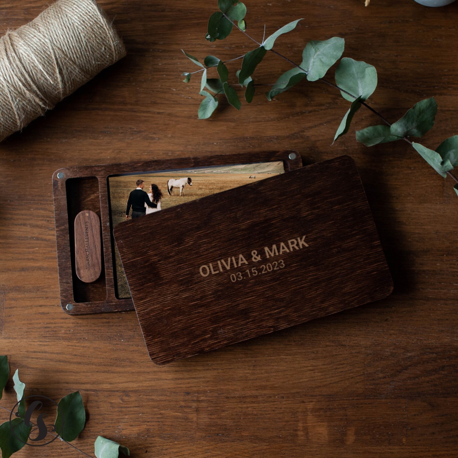 Personalized Wood USB Flash Pen Drive Box Bundle Wedding Photography Ads logo