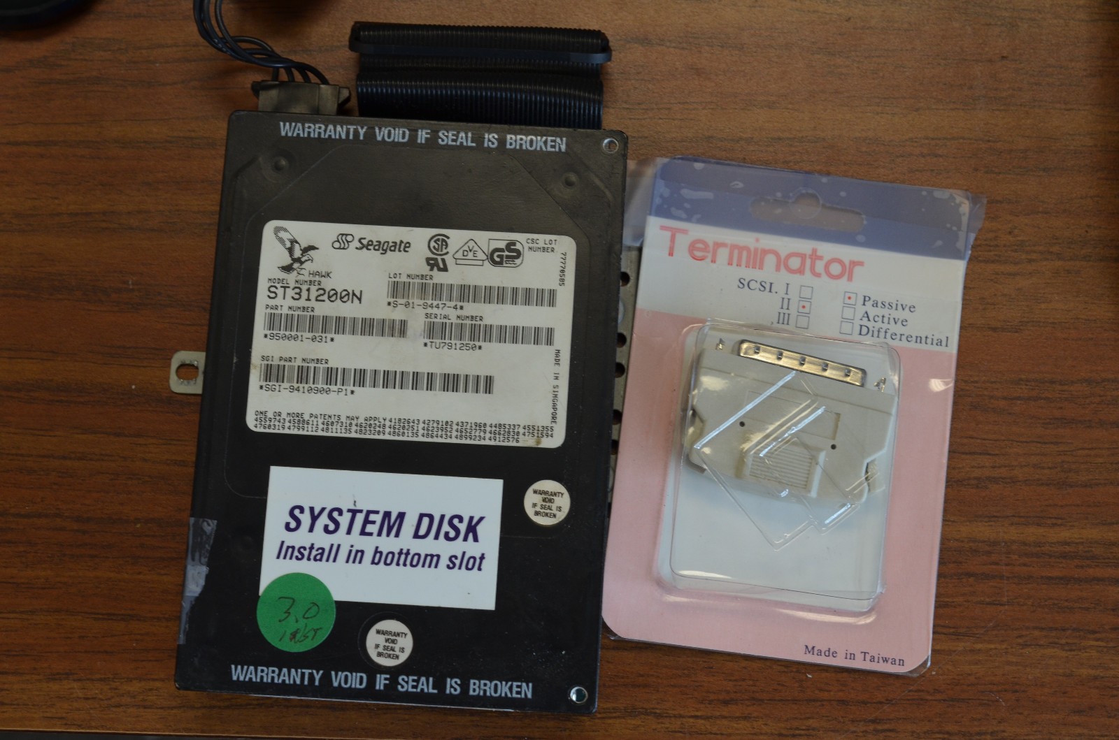 vintage hard drive harddrive Seagate Hawk ST31200N 950001-031 scsi
