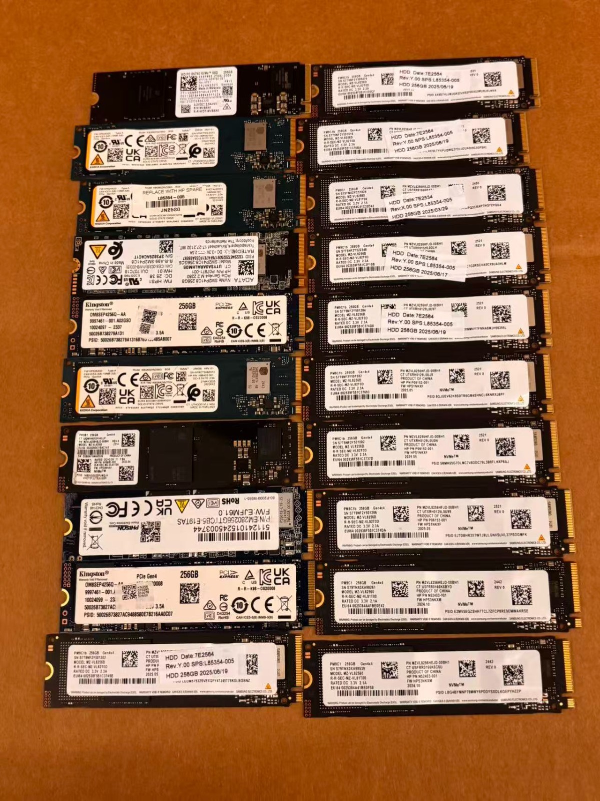 Bulk Lot of 20 x Units of 256GB PCIe Gen 4x4 SSD Laptop RAM Sticks - Mixed Brand