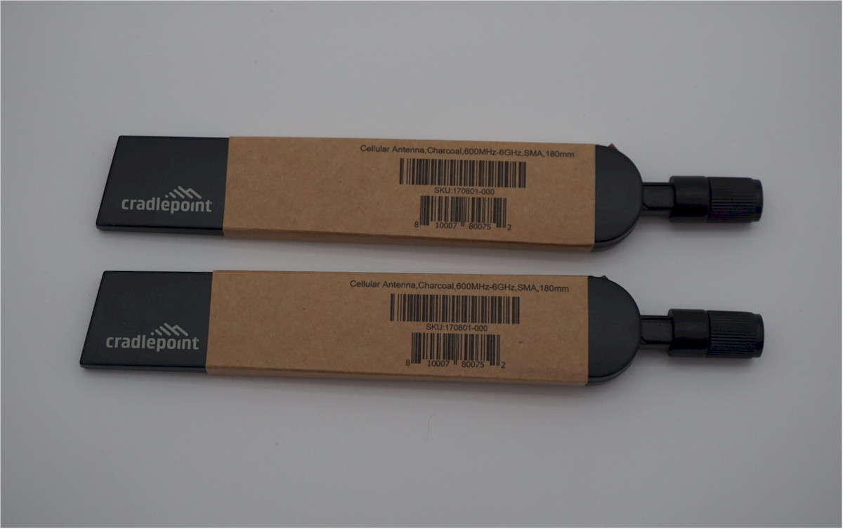 2 (TWO) x Cradlepoint 4G/5G Cellular Antenna / 600 MHz – 6 GHz / 170801-000 NEW
