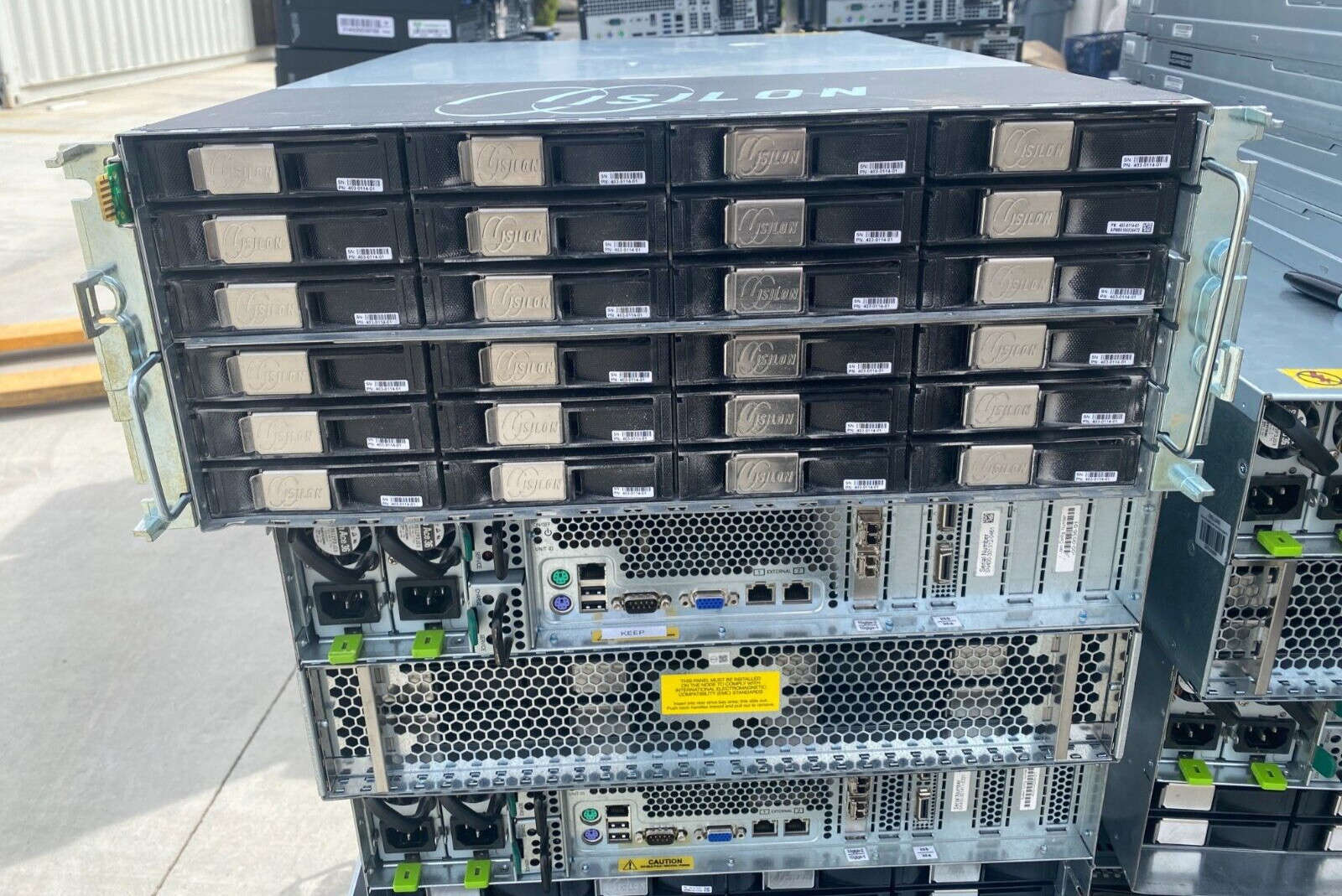 EMC Isilon X400 108TB Node w/ 36x 3TB 7.2K HDD, 10GbE, 48GB RAM