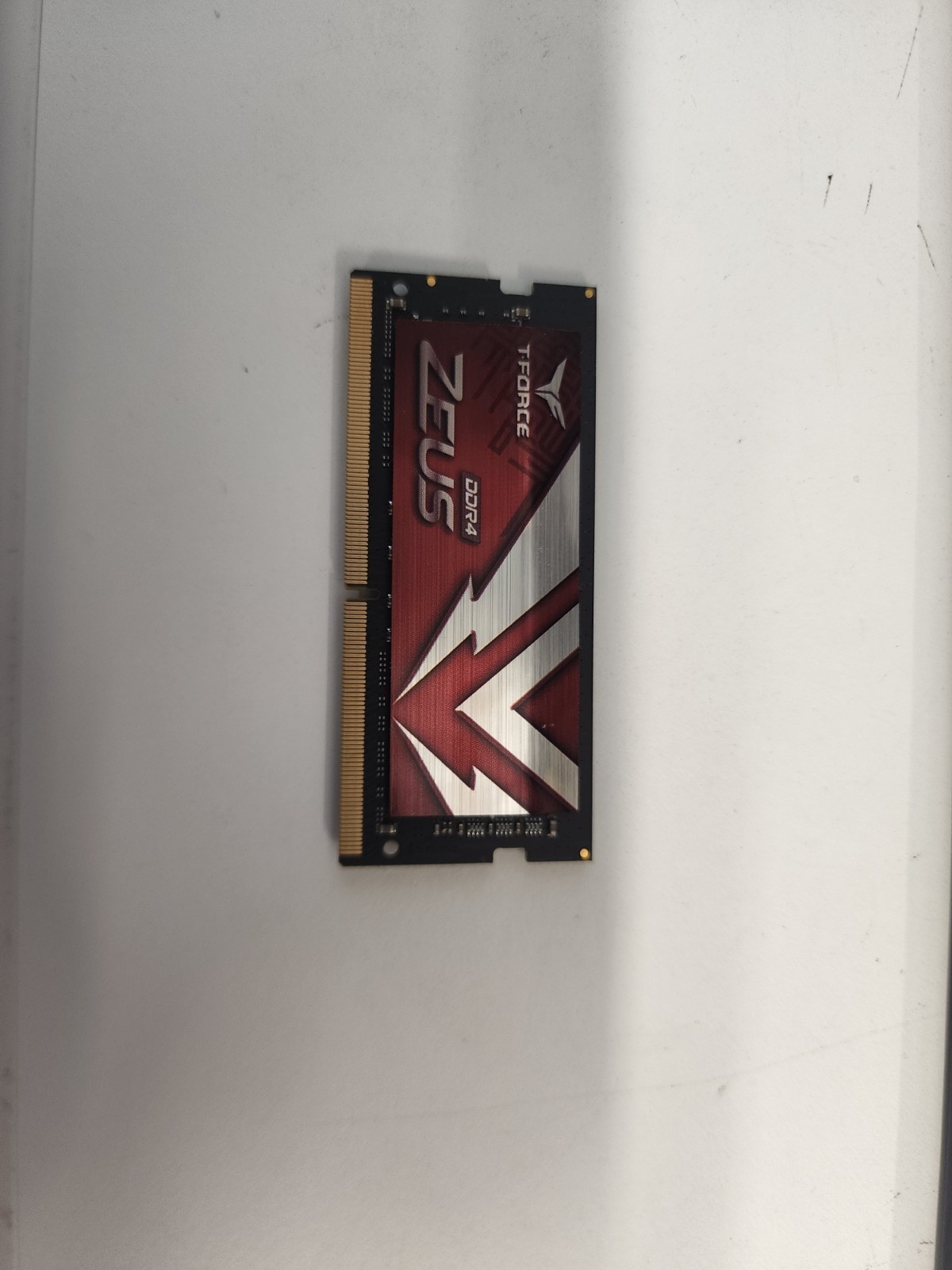 TEAMGROUP T-Force Zeus DDR4 SODIMM 8GB 3200MHz (PC4-25600) 260 Pin CL22 Laptop
