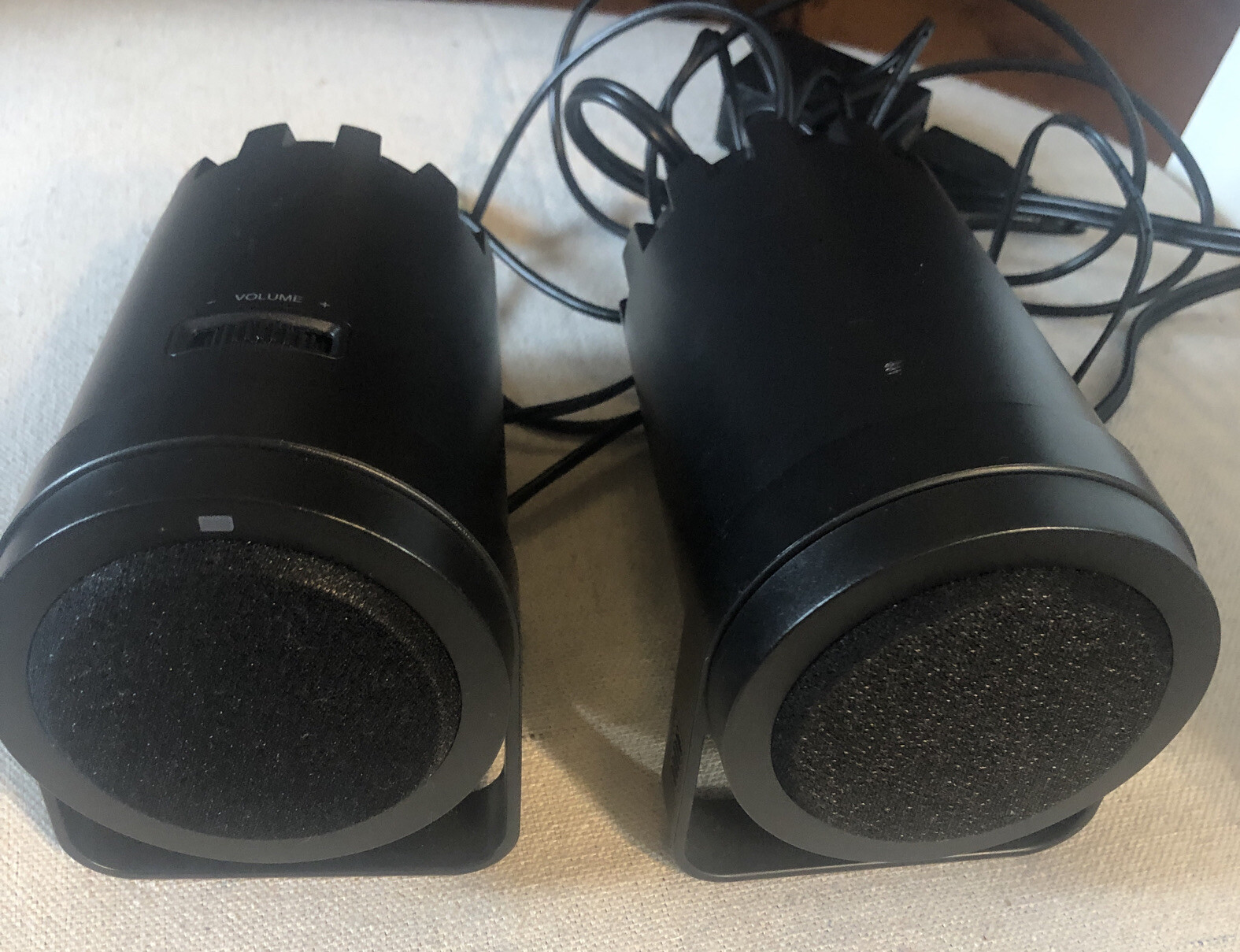 Altec Lansing BX1220 USB Powered Desktop Laptop Speaker System set of 2