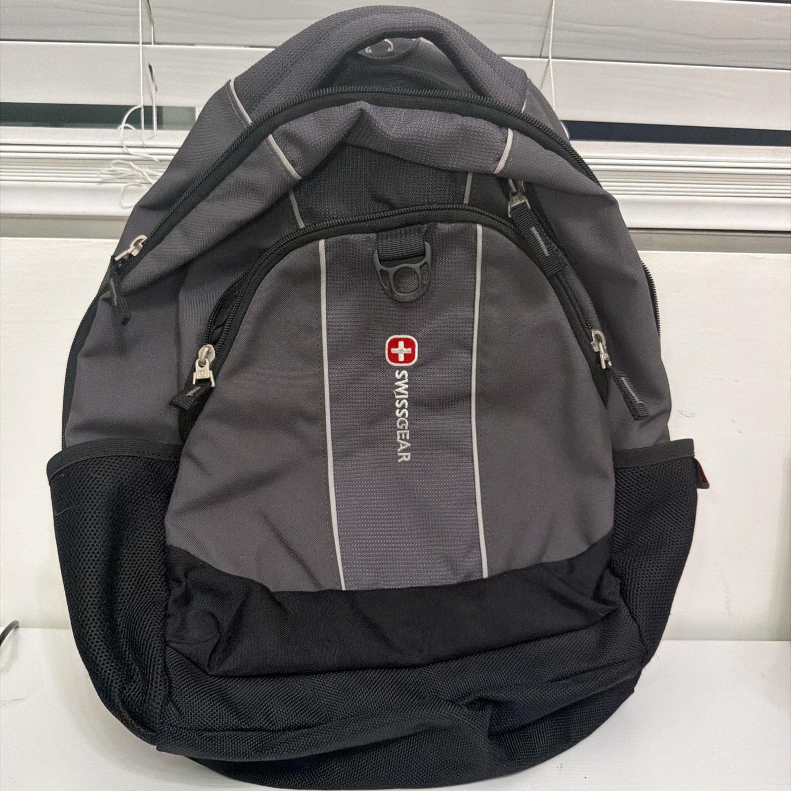 SwissGear Wenger Gray Black Backpack Travel School Daypack Multi Pocket
