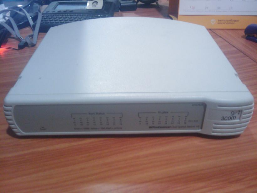 3com 3C16792B 10/100Mbps OfficeConnect Dual Speed Switch 16 - Incl PSU
