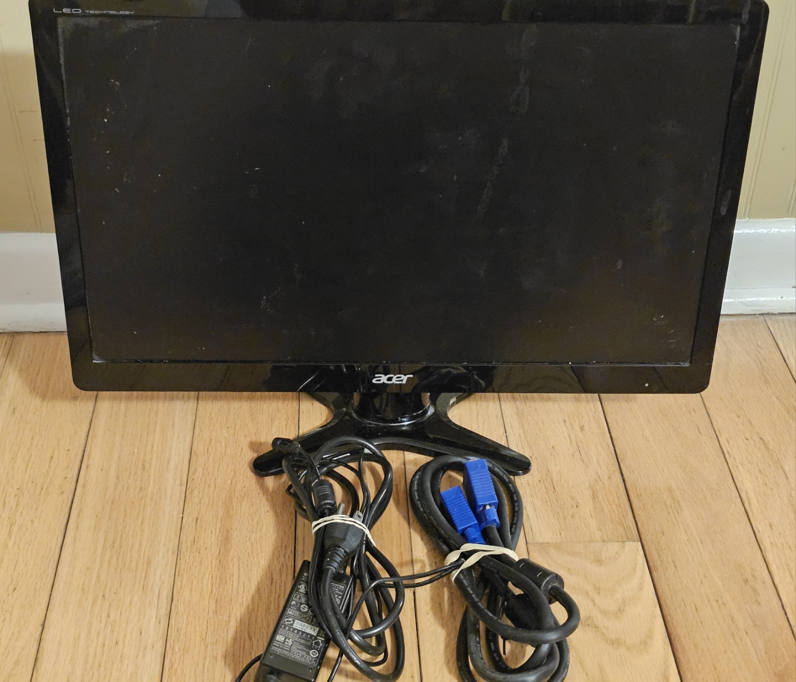 Acer 20” Computer Monitor (G206HL) – Bundle W/ Stand & Cables Tested Works
