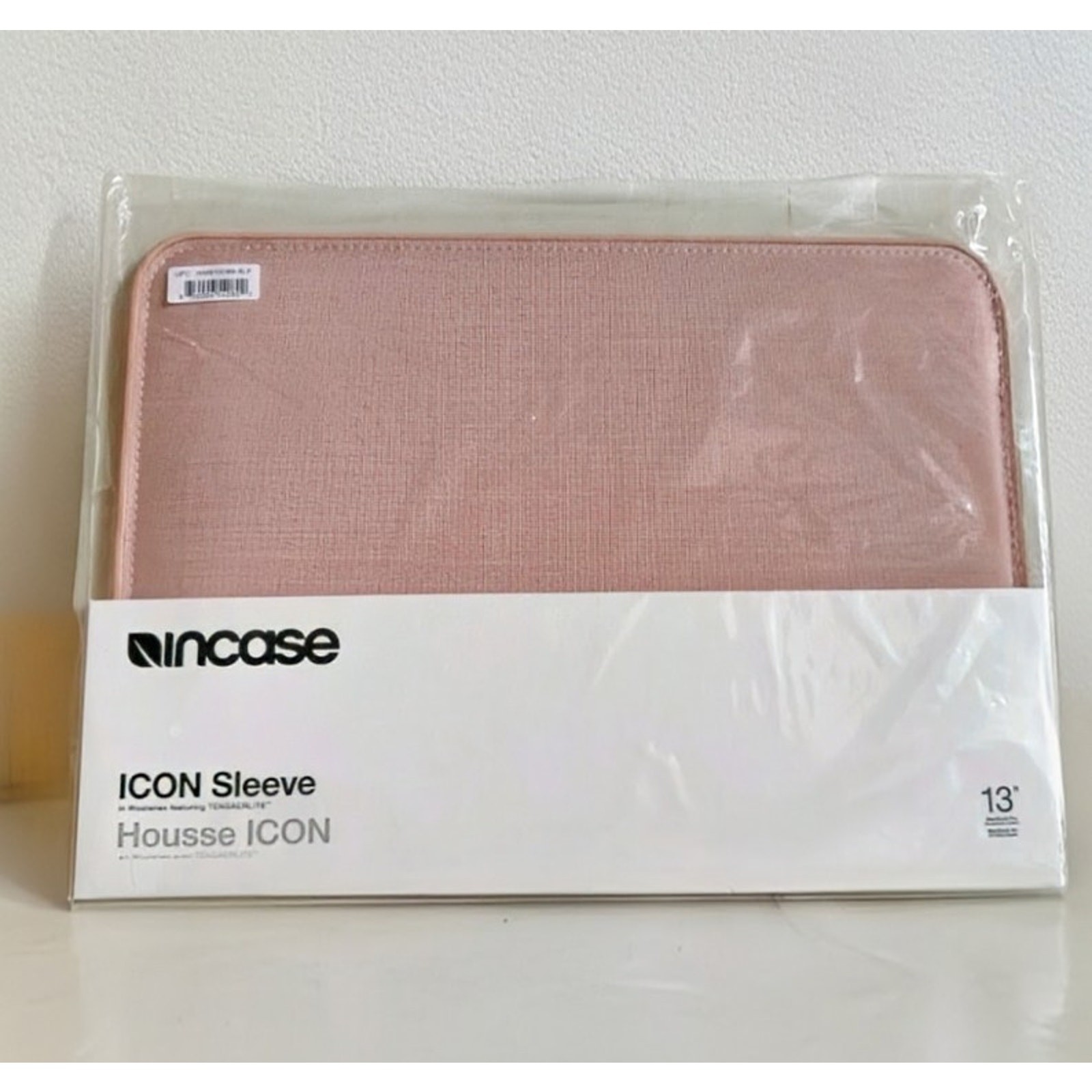 Incase Icon Pink Woolenex 13" MacBook Pro/Air NEW