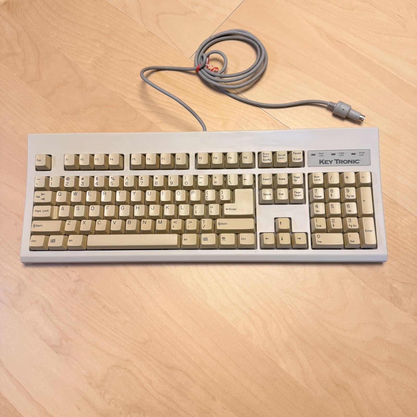 Vintage Key Tronic M/N E06101DPS2-C Keyboard 18x7
