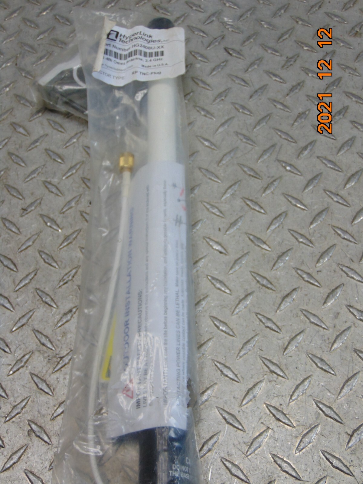 HYPERLINK TECHNOLOGIES HG2408U-XX 8 dBi OMNI ANTENNA 2.4 GHz see description