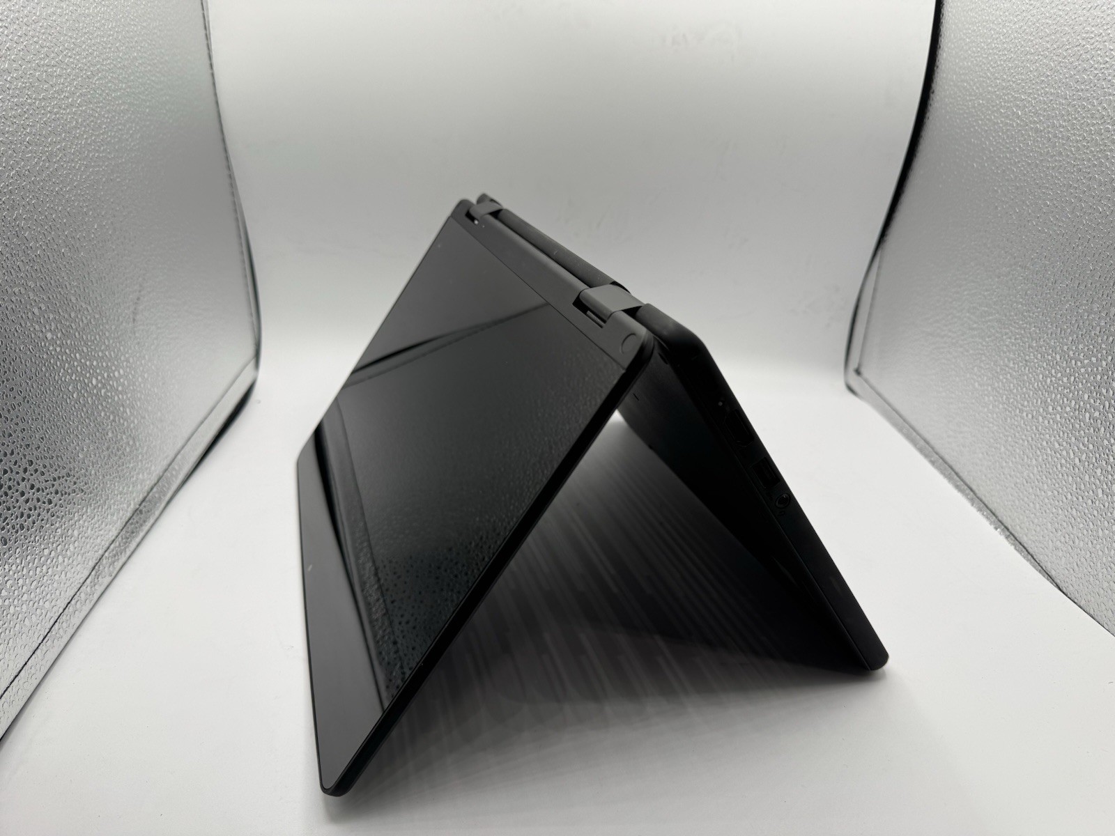 Lenovo ThinkPad 11e Yoga Gen 6  11.6" 2-in-1  Intel m3-8100Y 4GB RAM 128GB SSD