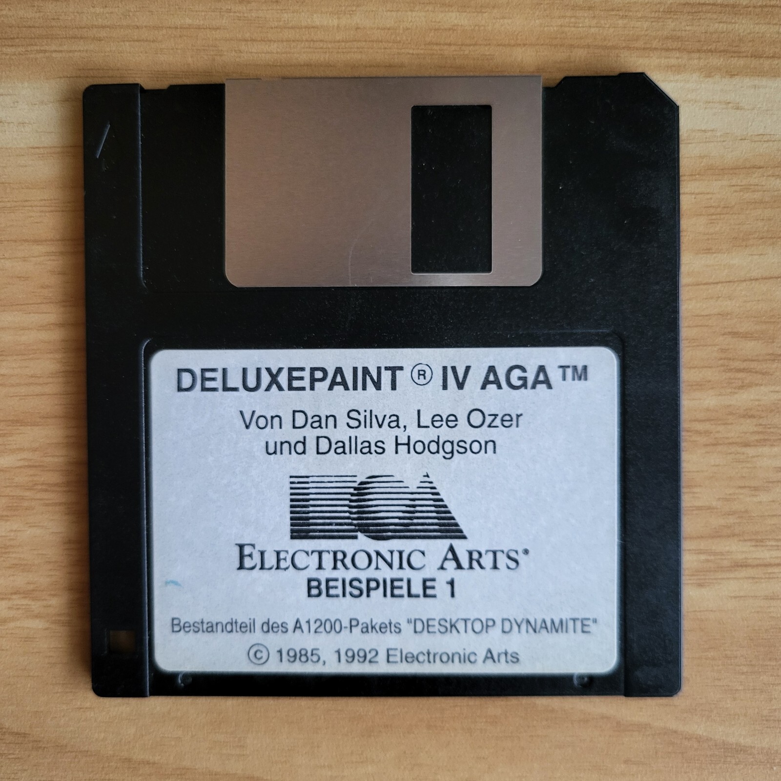 ✅ 1 Floppy Disk Deluxe Paint IV AGA ⭐ Commodore Amiga 500 1200 2000 ⚡️